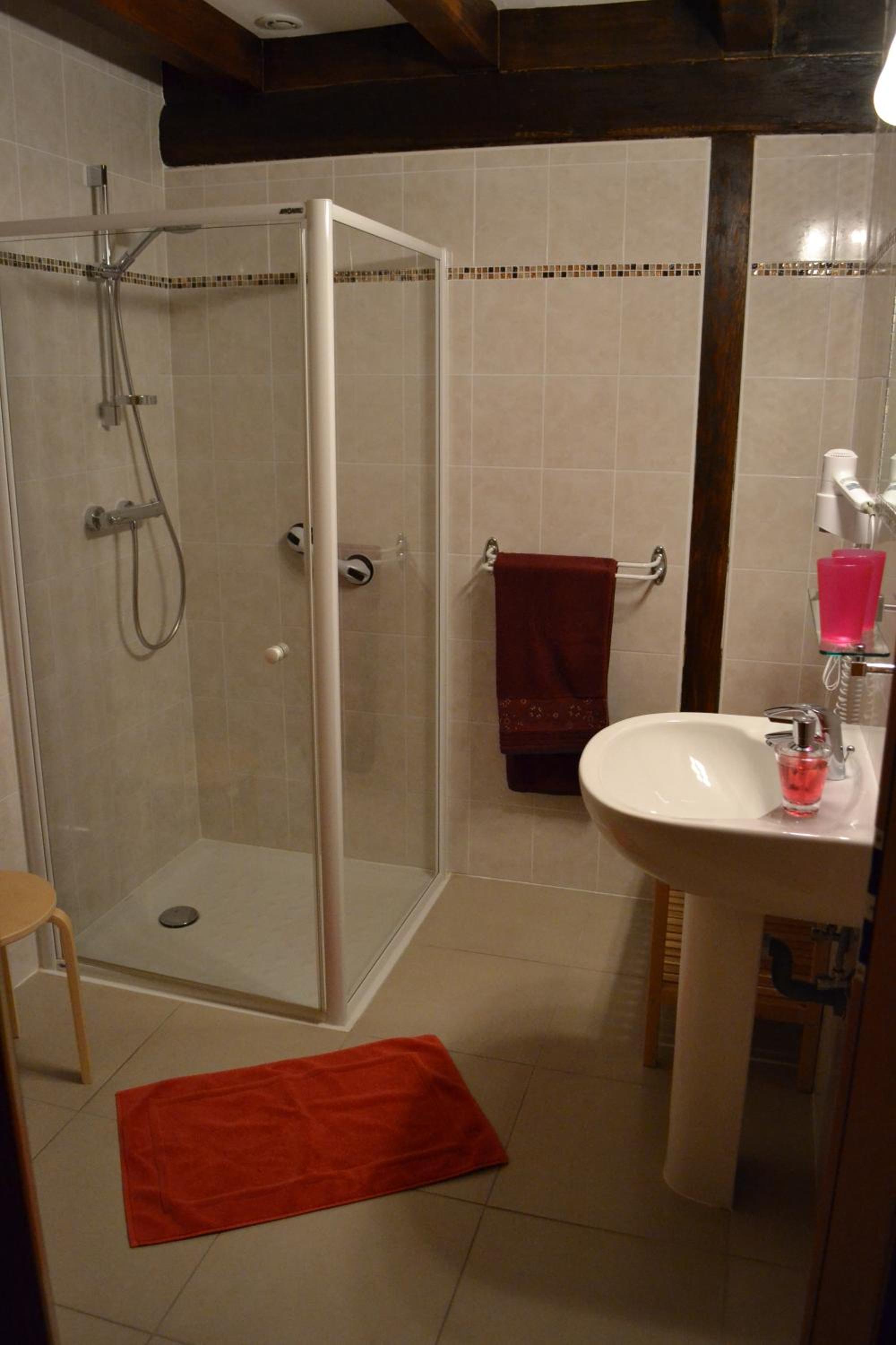 Basic Double Room - Photo 2