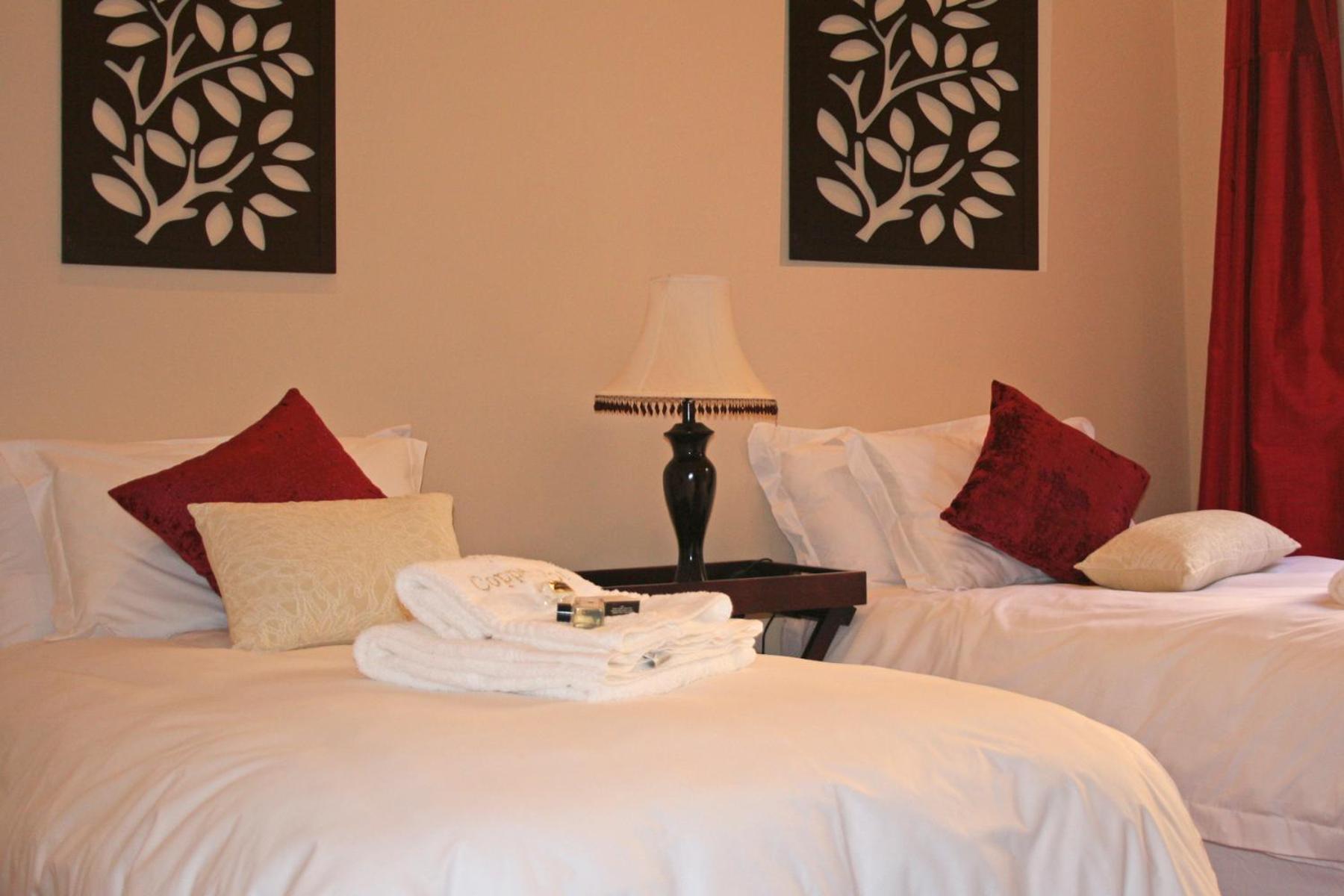 Deluxe King Room photo 1