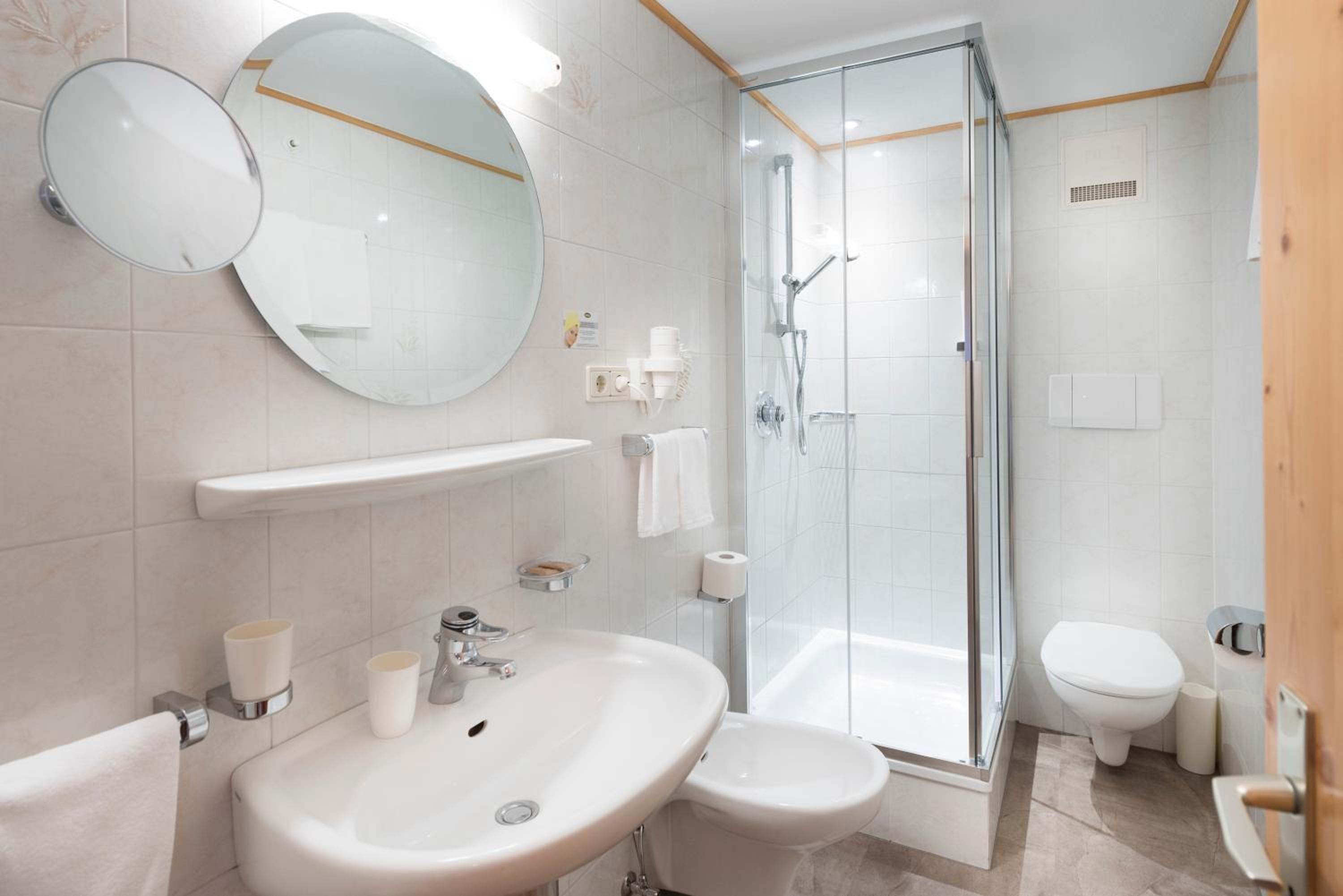Double or Twin Room photo 2
