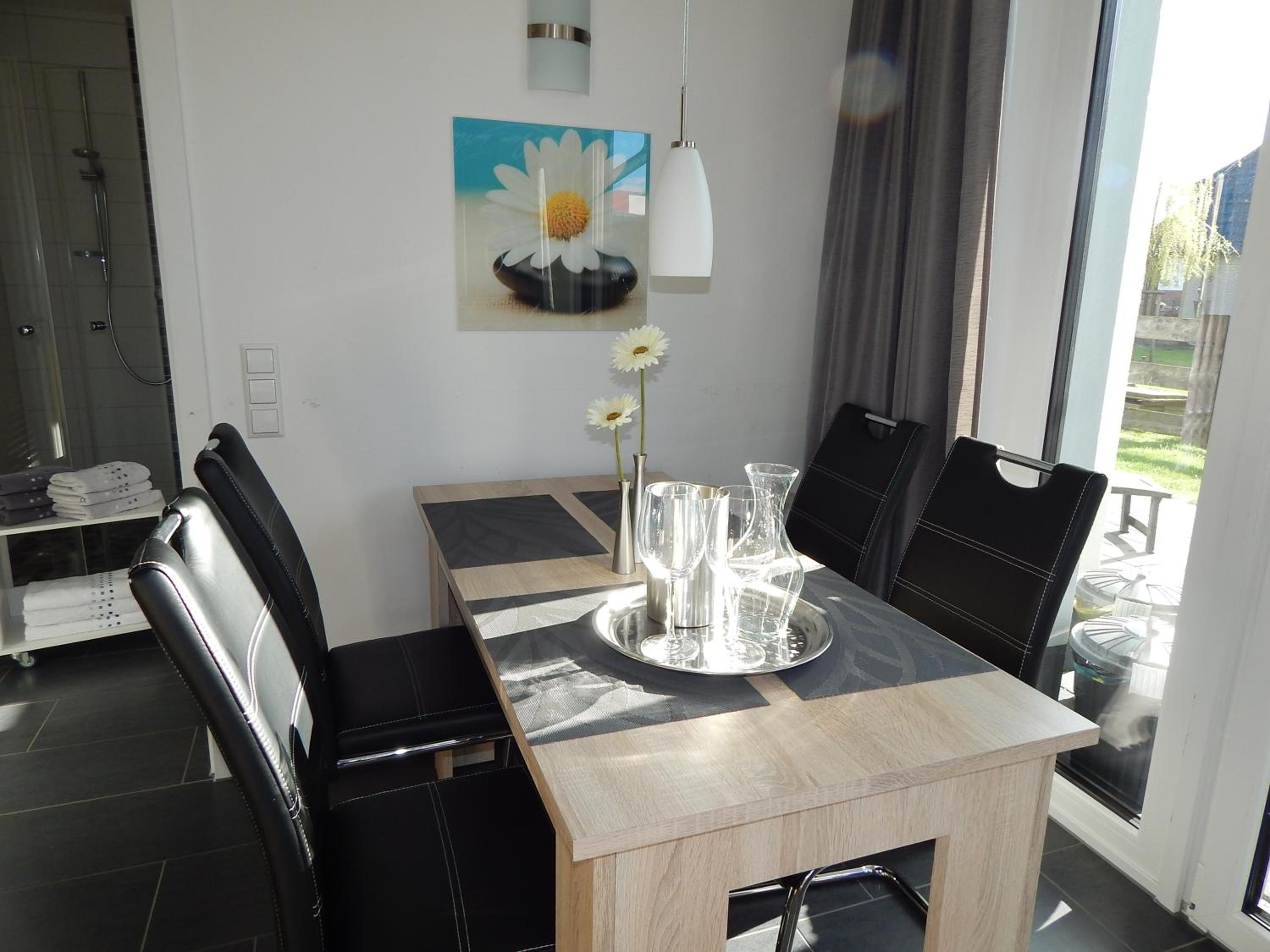 Apartment with Terrace photo 2