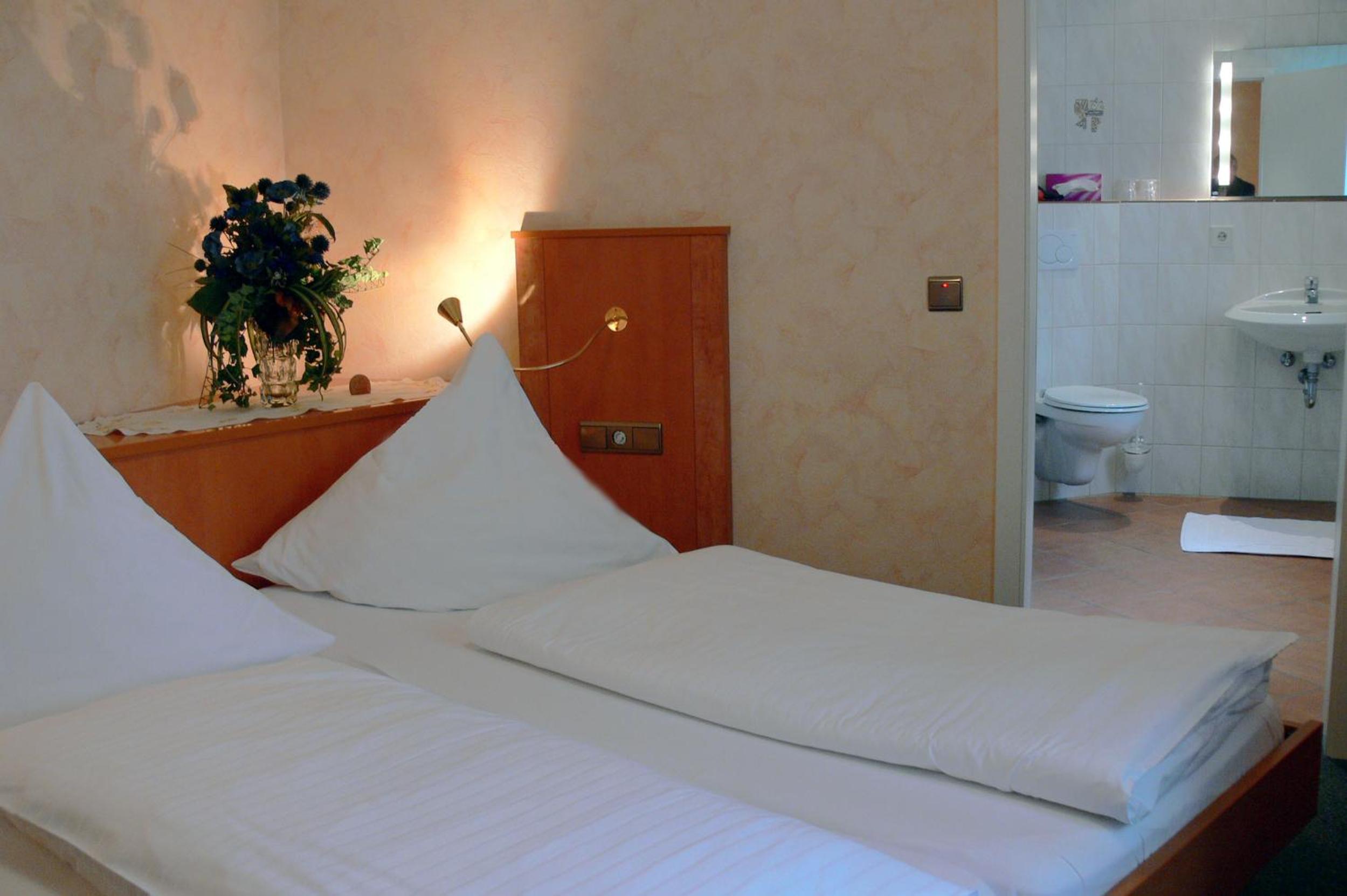 Double Room - Photo 3