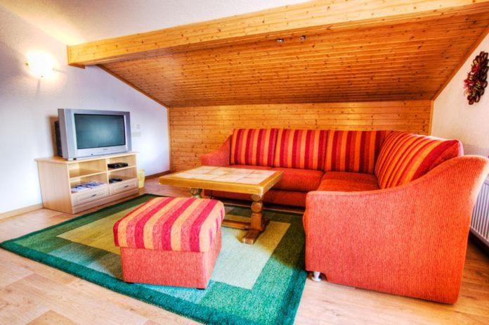 Two-Bedroom Apartment with Balcony photo 2