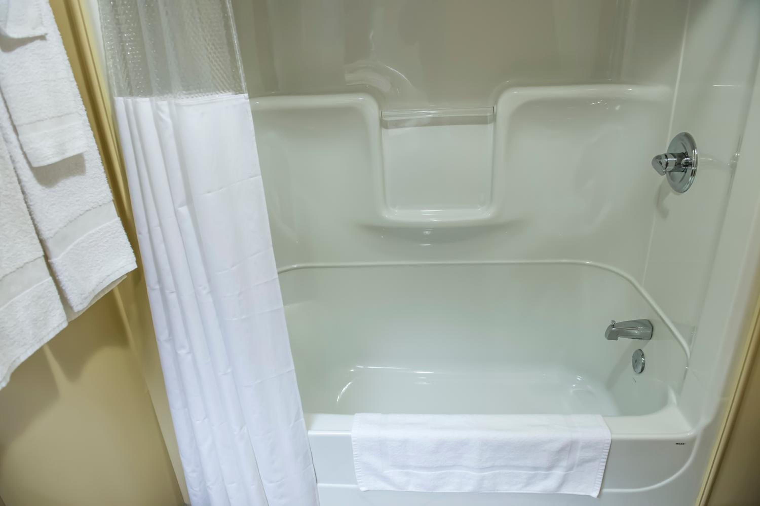 Queen Room - Disability Access/Non-Smoking photo 3