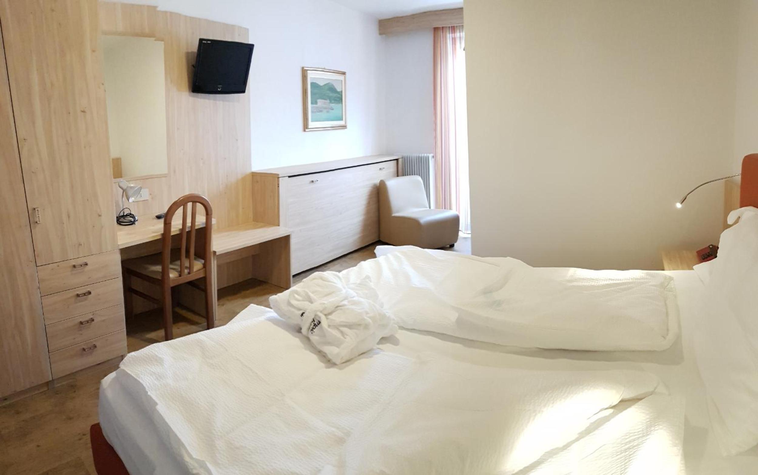 Double or Twin Room - Photo 1