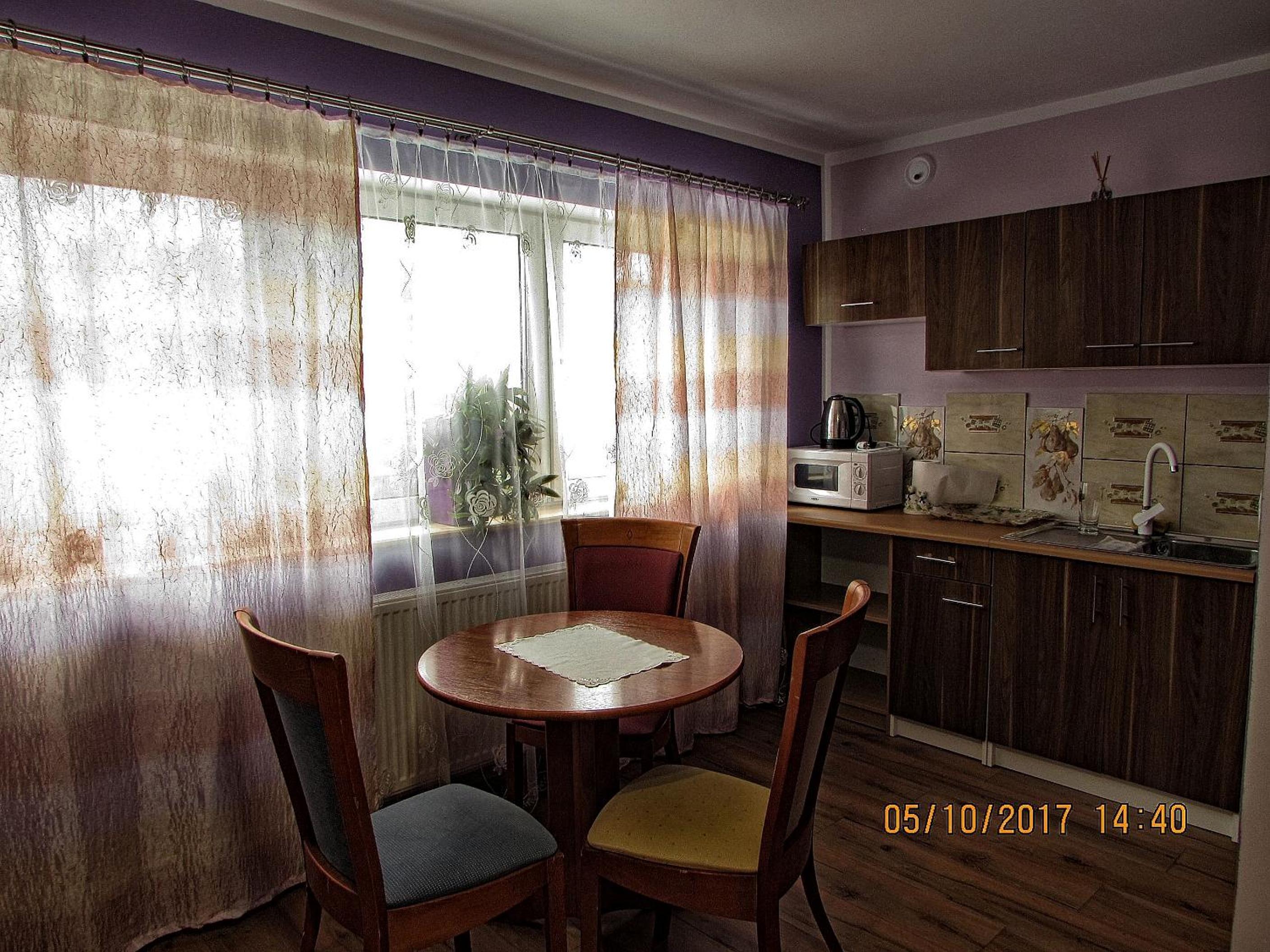 Deluxe King Suite photo 2