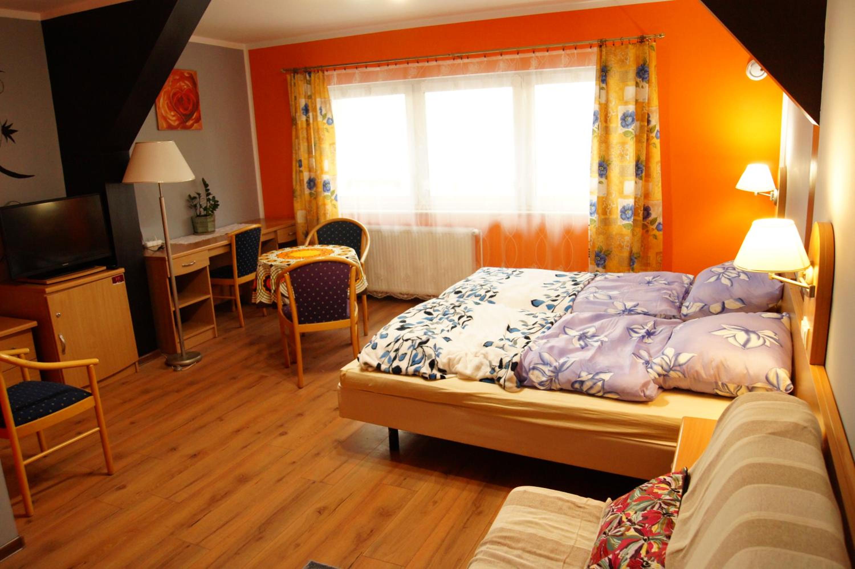 Deluxe Double Room with Extra Bed photo 1