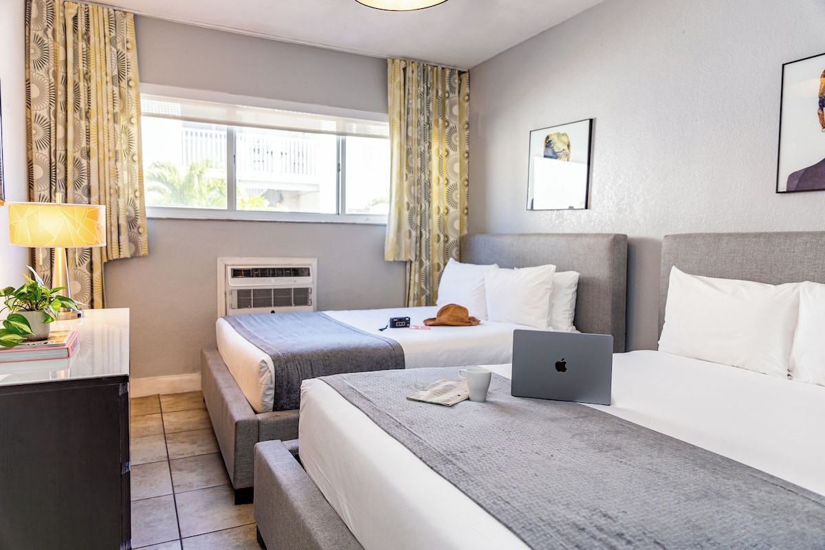 1 Bedroom Double Queen Suite