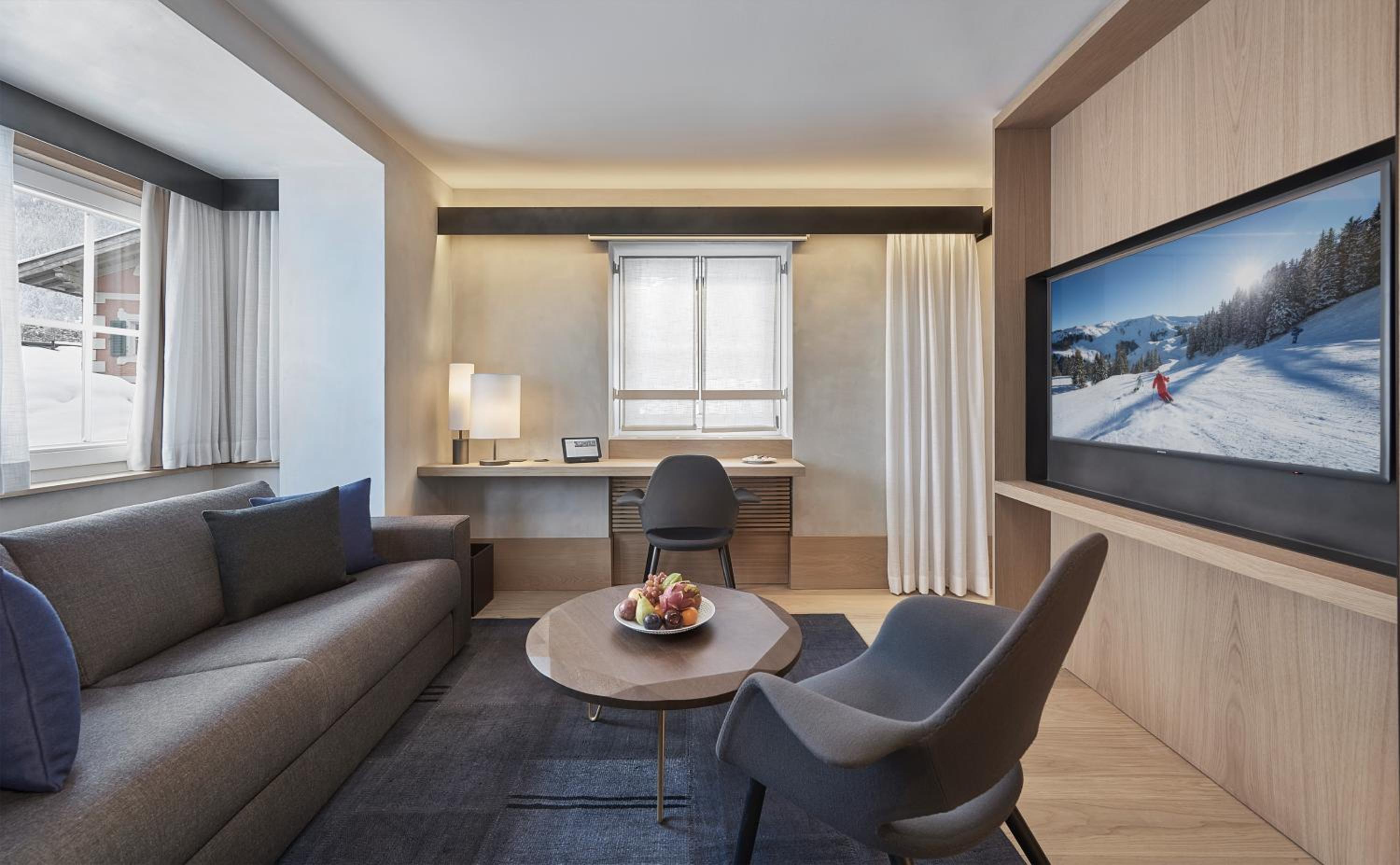 Deluxe Junior Suite photo 3