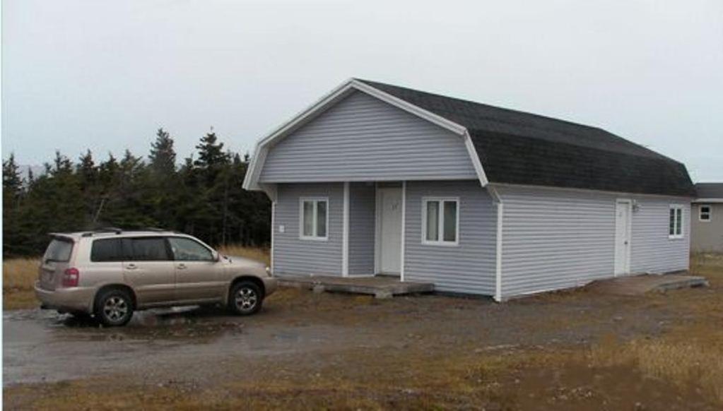 Two-Bedroom Cottage - Photo 3