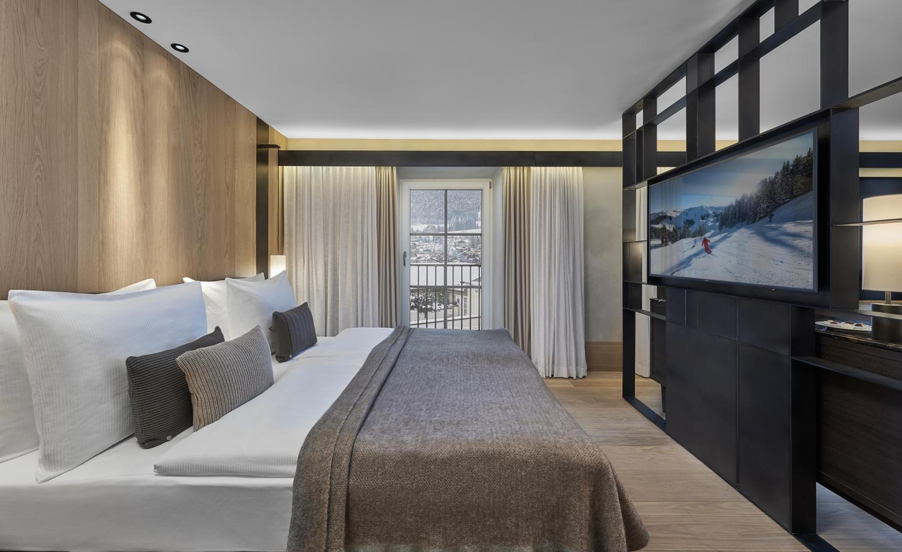 Deluxe Suite photo 3