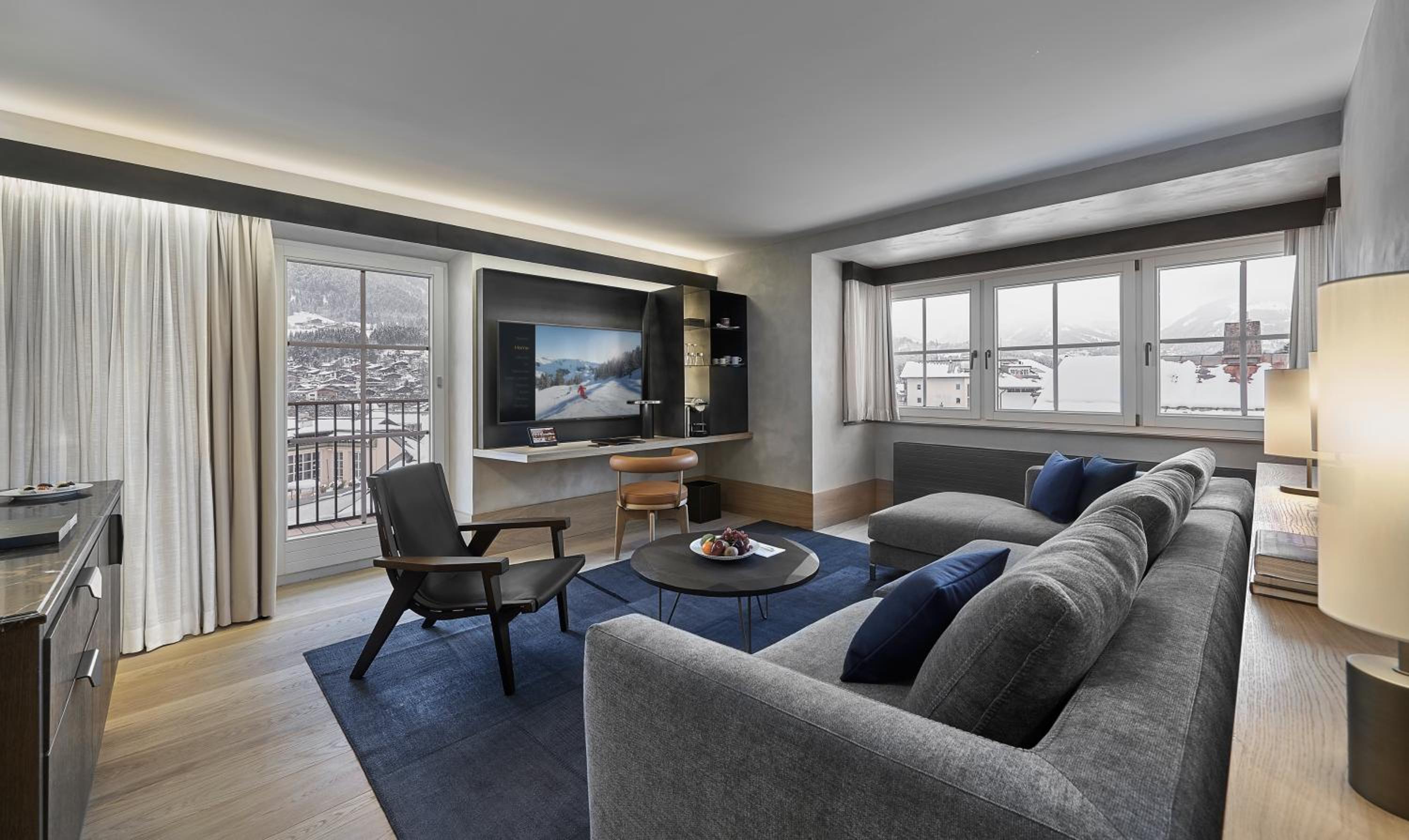 Deluxe Suite photo 2