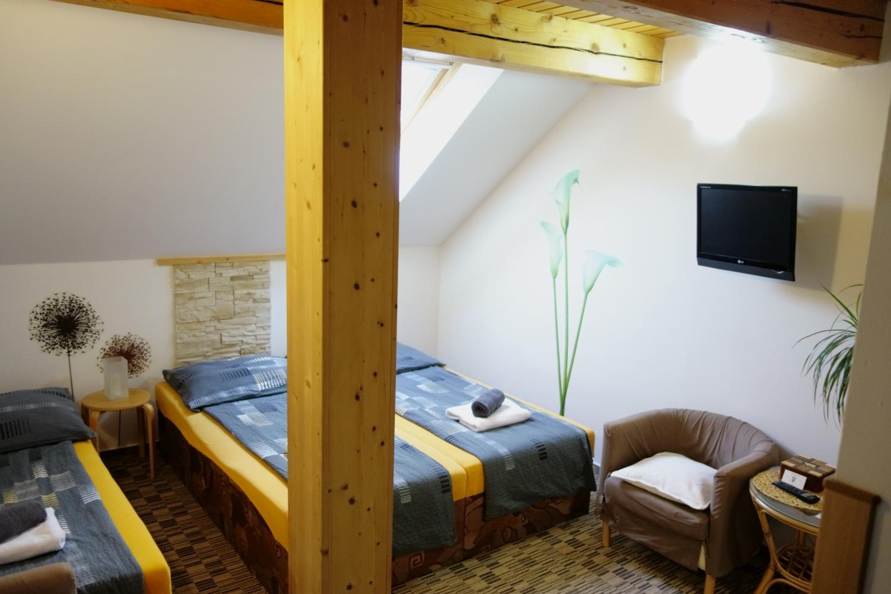 Triple Room