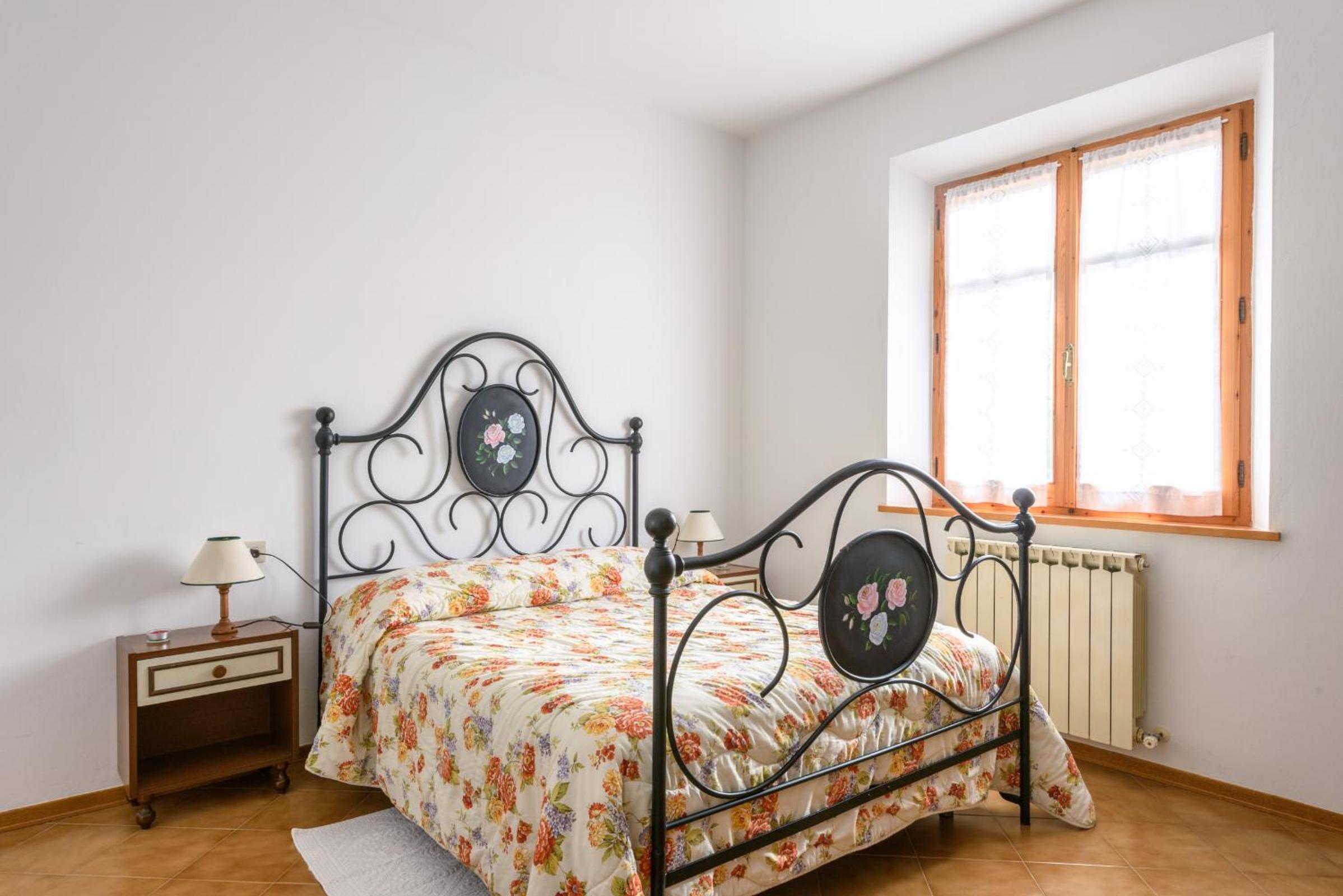 One-Bedroom Apartment - Separate Building photo 1