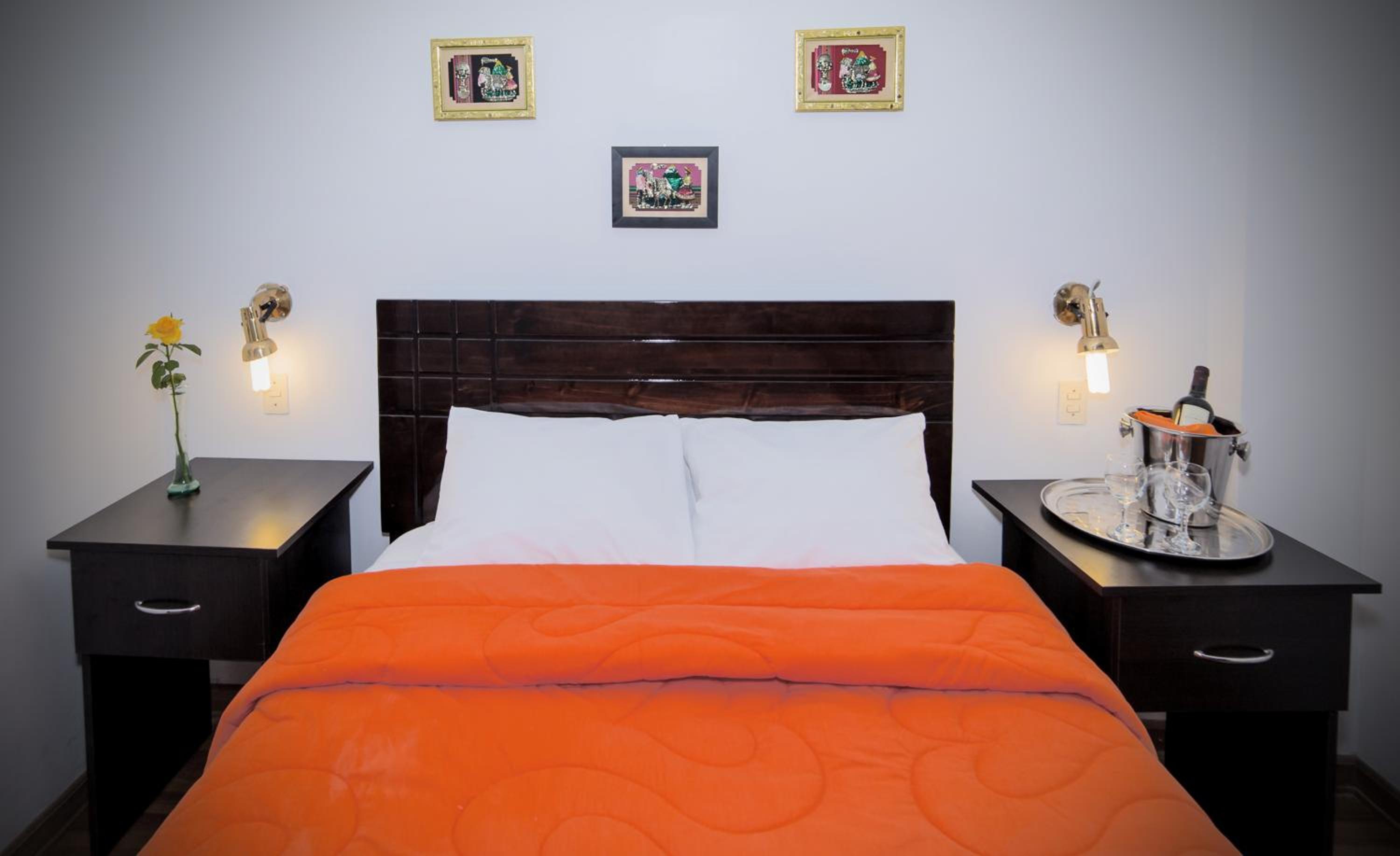 Double Room - Photo 8