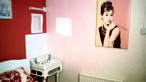 Small Twin Room with Private Bathroom