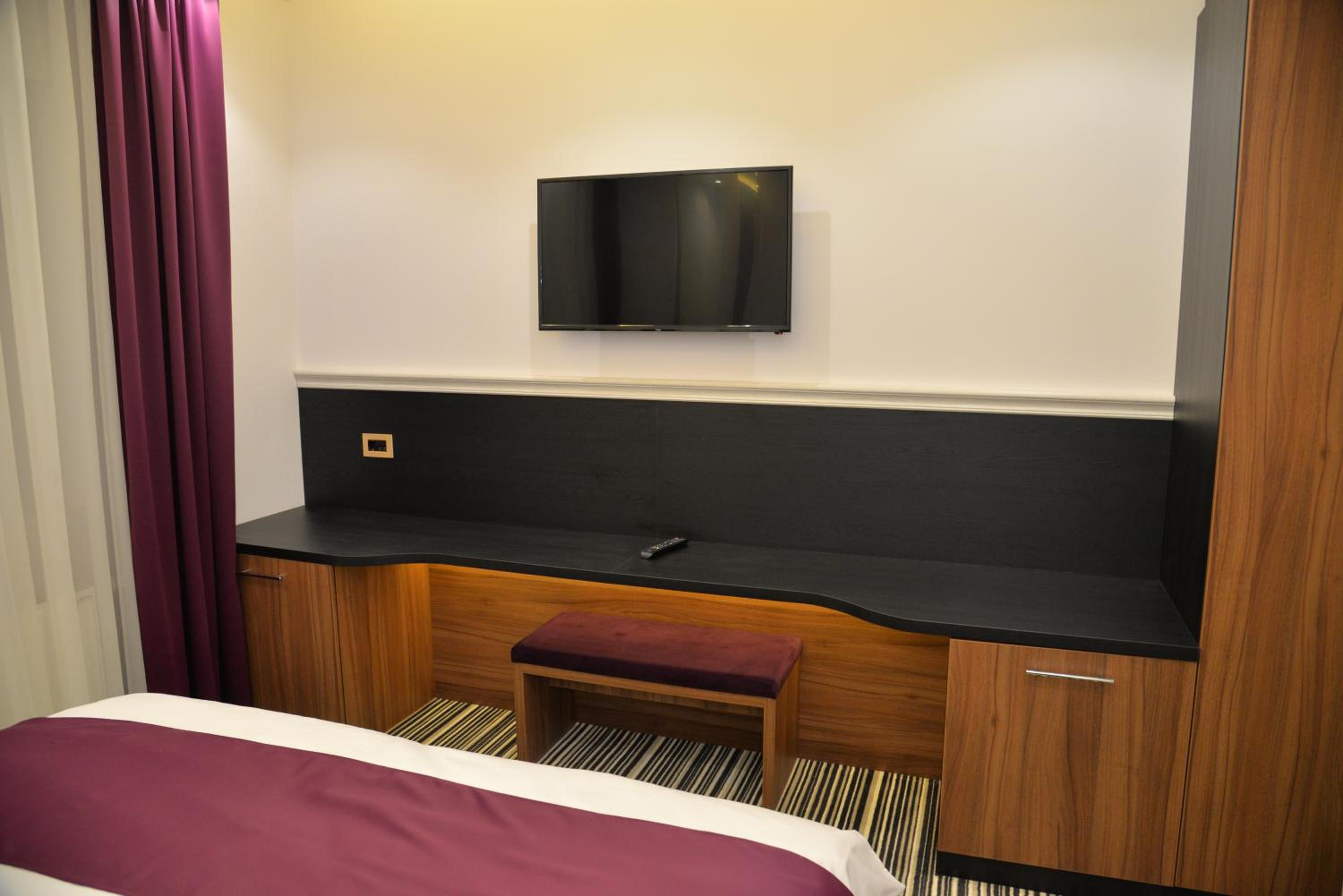Standard Double Room photo 2