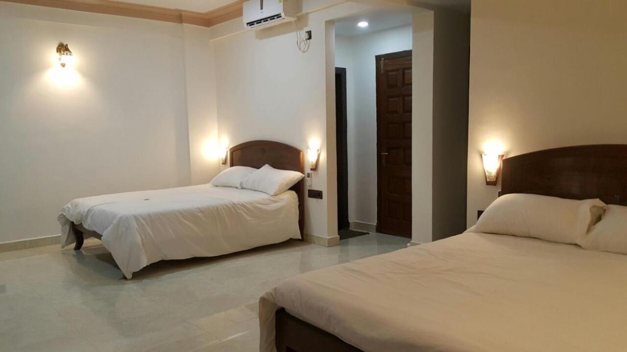 Deluxe Family Room