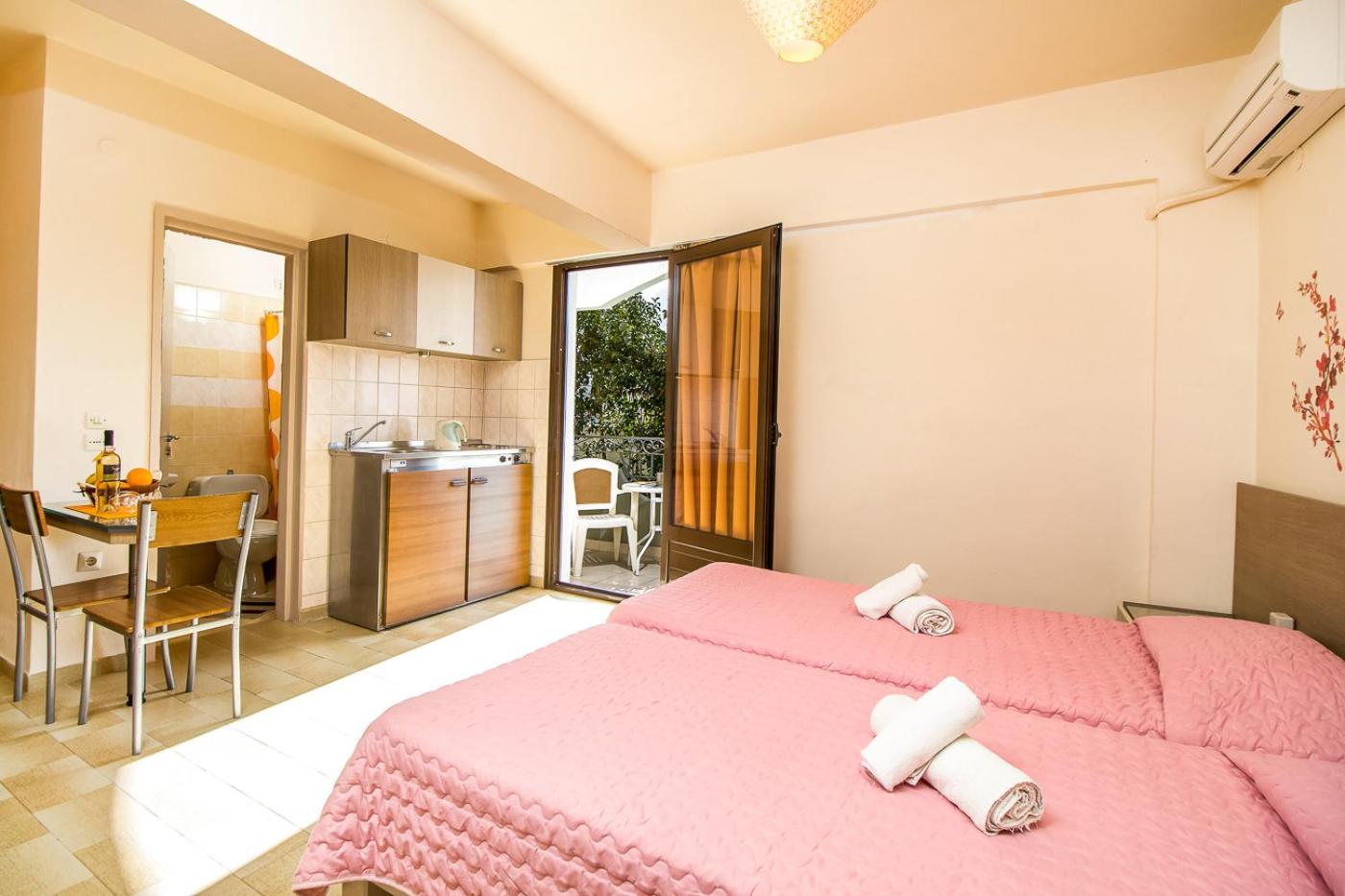Superior Twin Room with Garden View photo 1