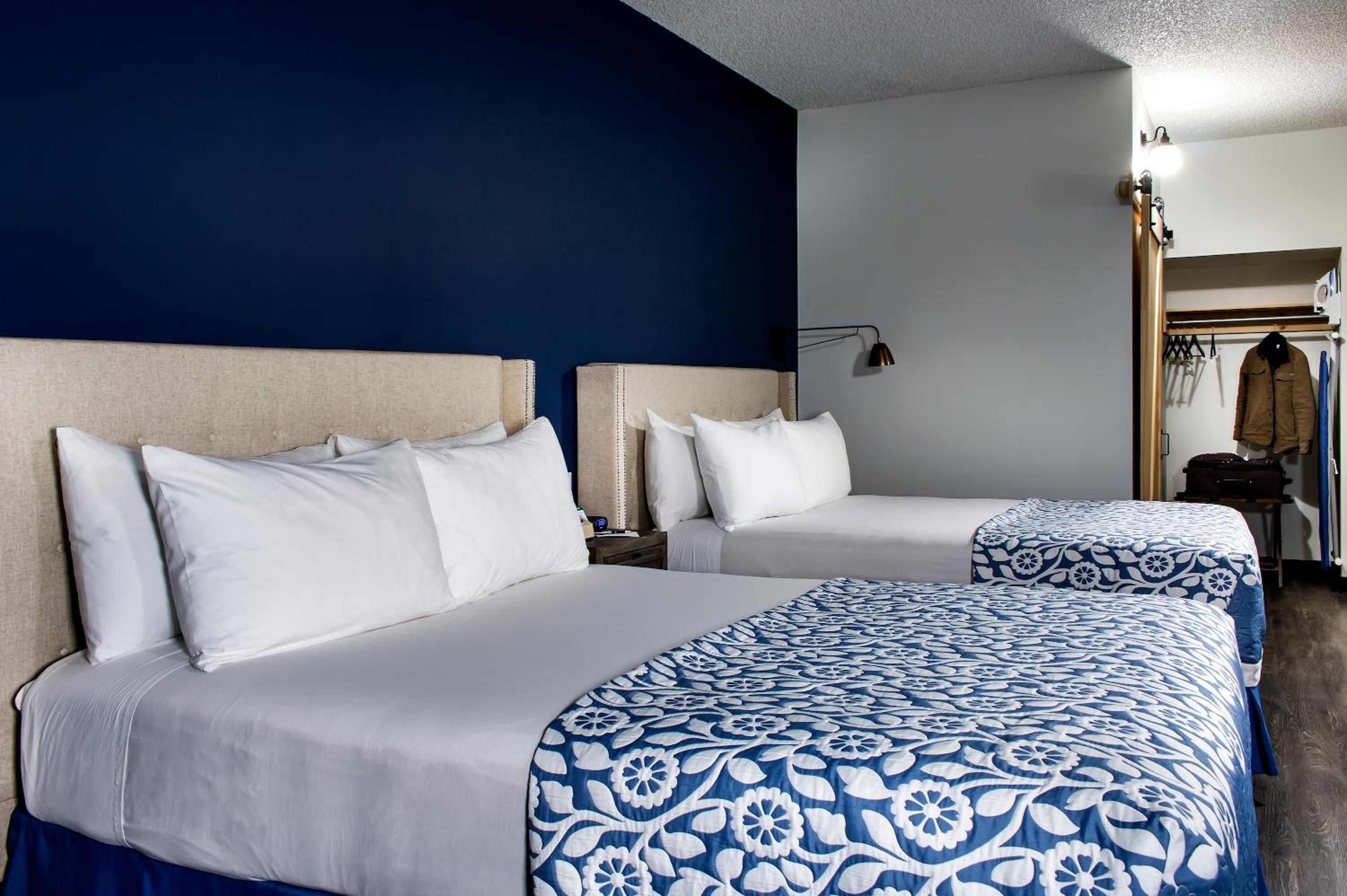 Disability Access- Two Queen Beds  photo 3