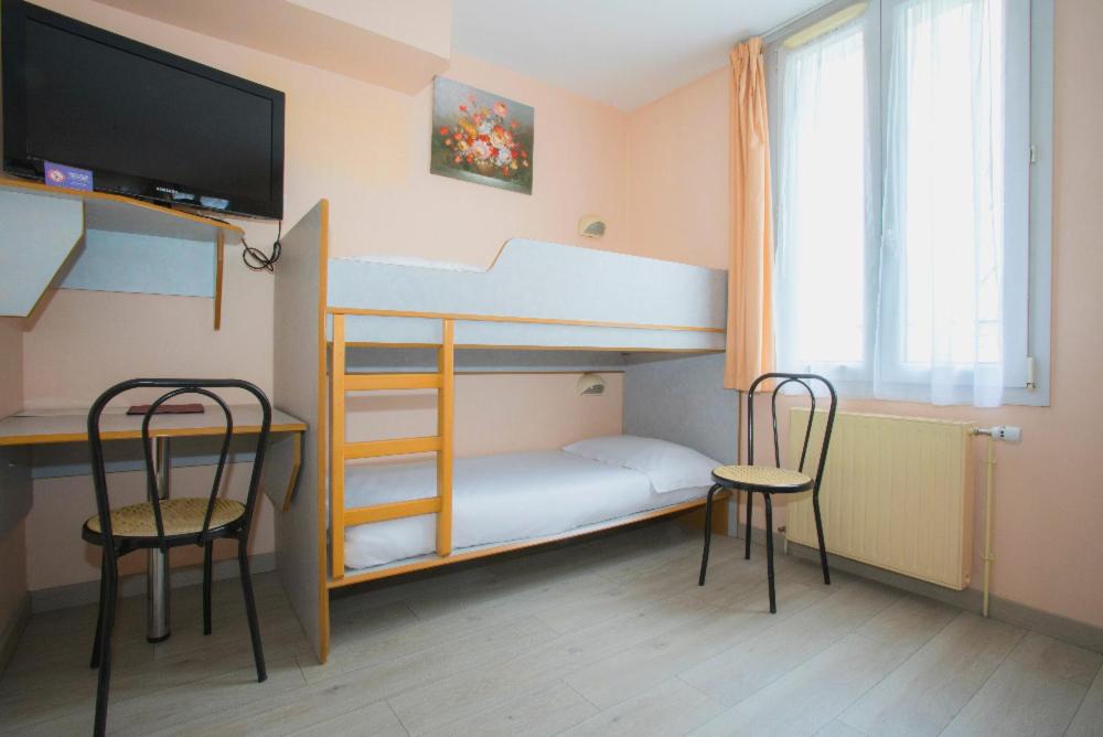 Quadruple Room - Photo 2