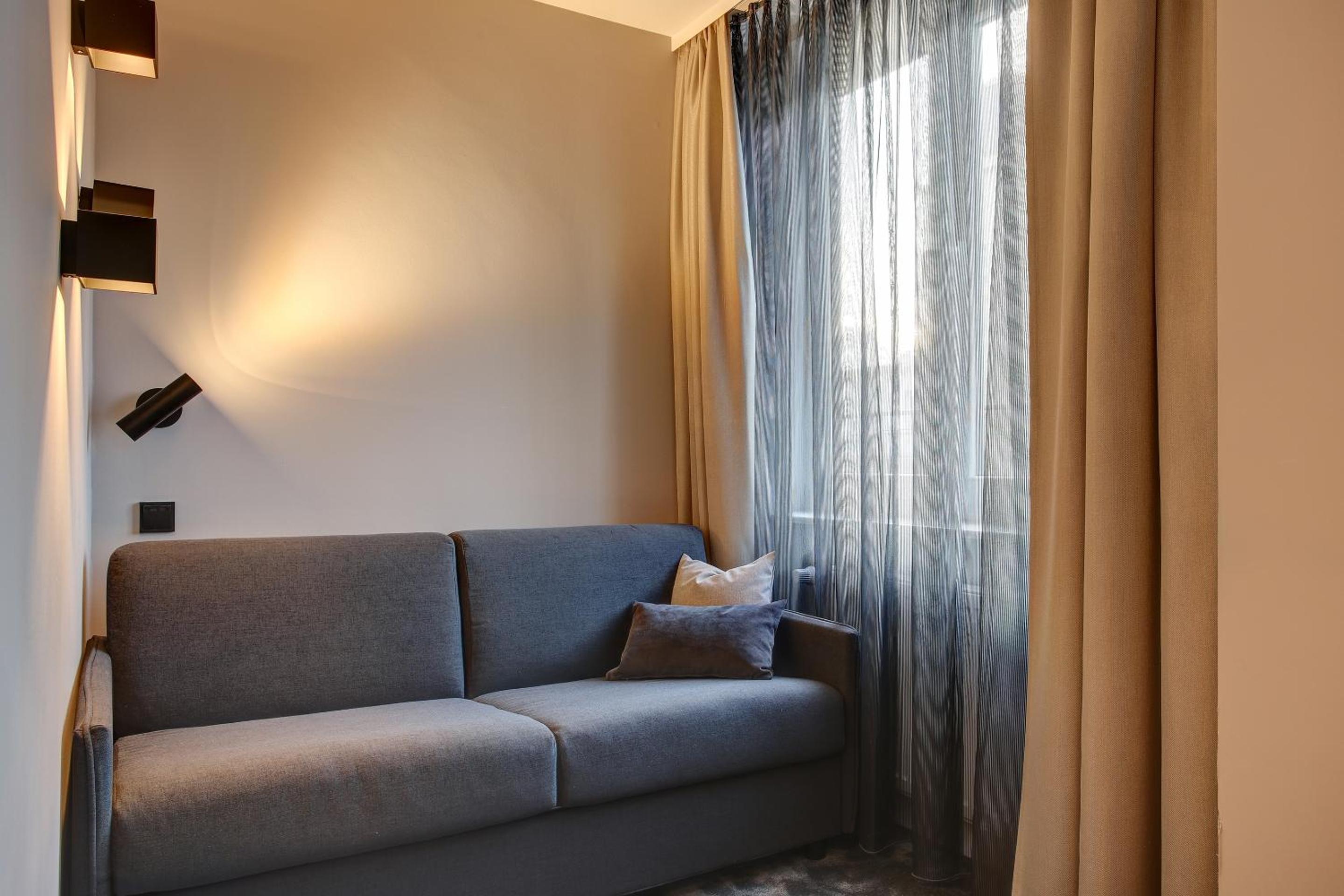 Comfort Double Room thumbnail 5