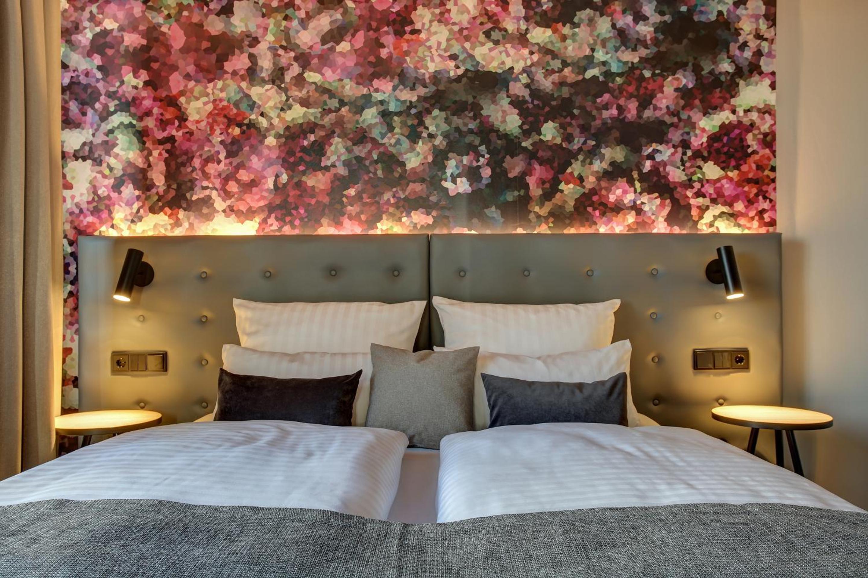 Comfort Double Room thumbnail 6