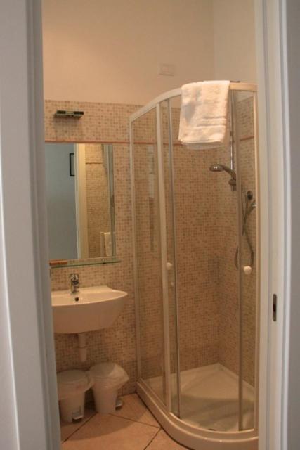 Classic Double Room - Photo 6