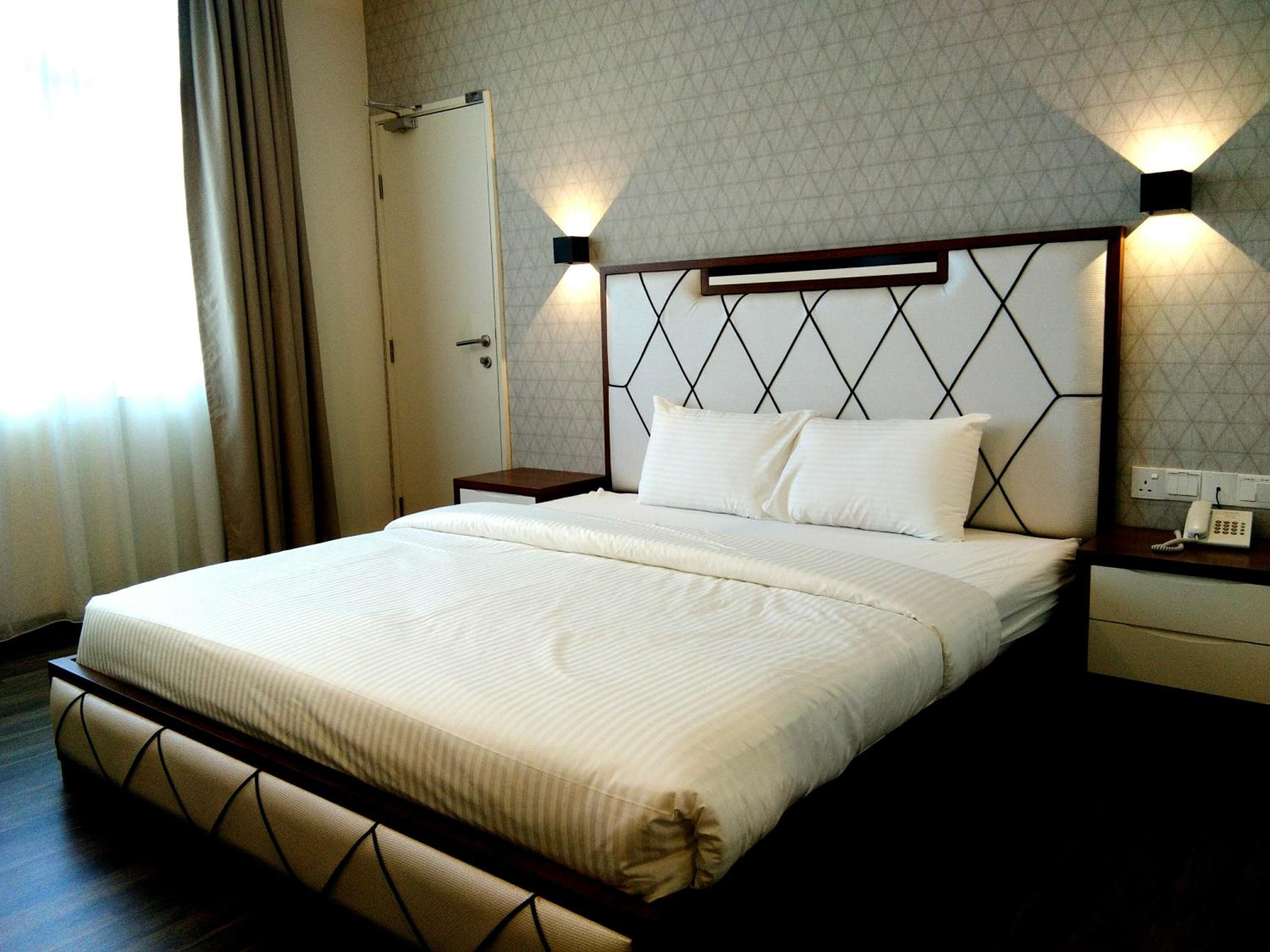 Deluxe Double Room photo 2
