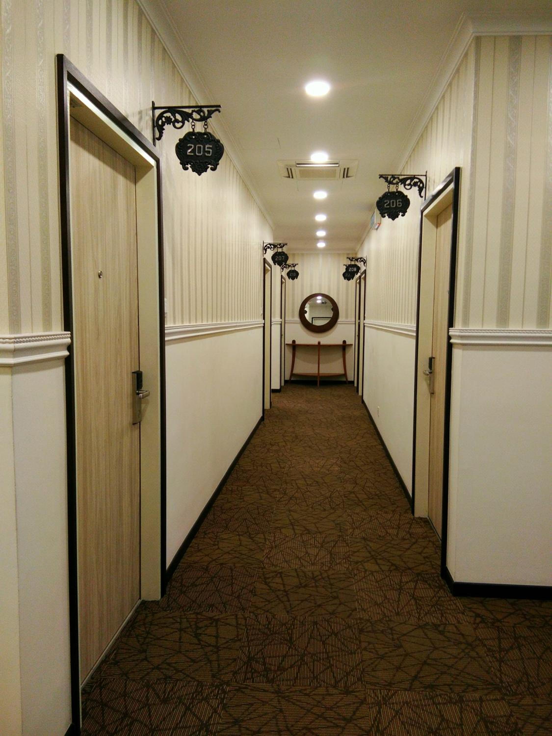 Standard Twin Room