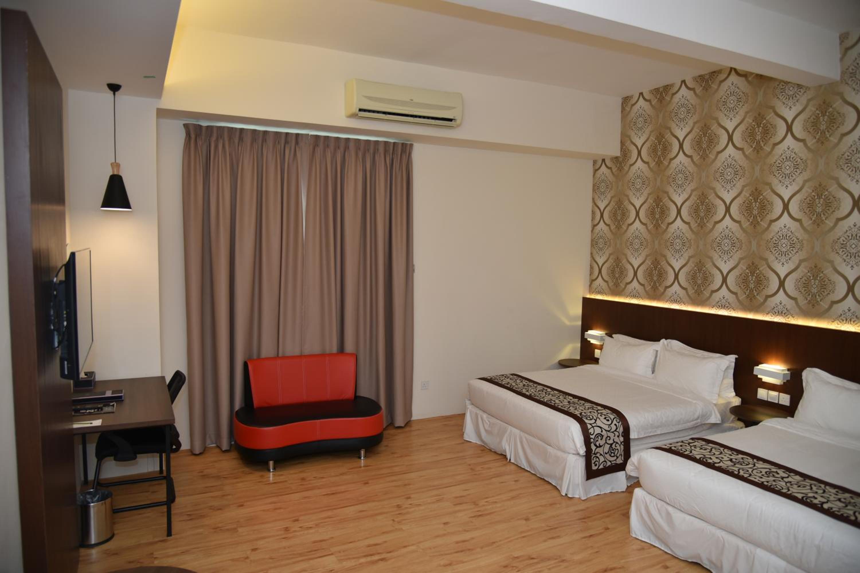 Deluxe Quadruple Room