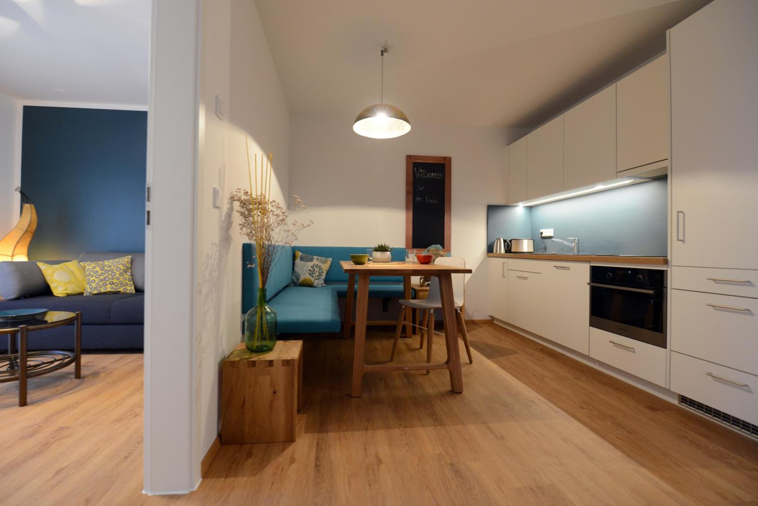 Apartment with Balcony 2 - upper floor photo 2