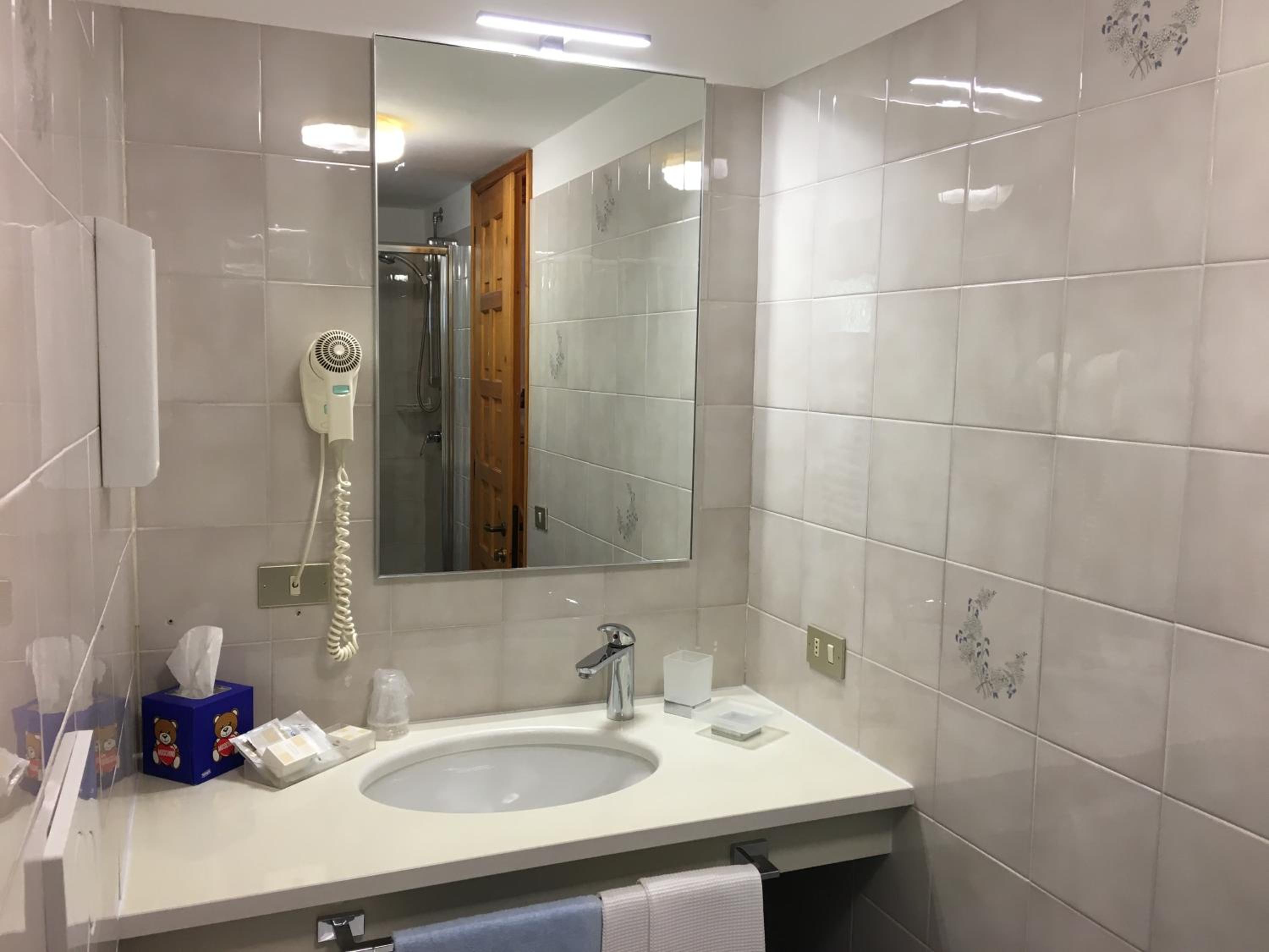 Standard Double Room photo 3