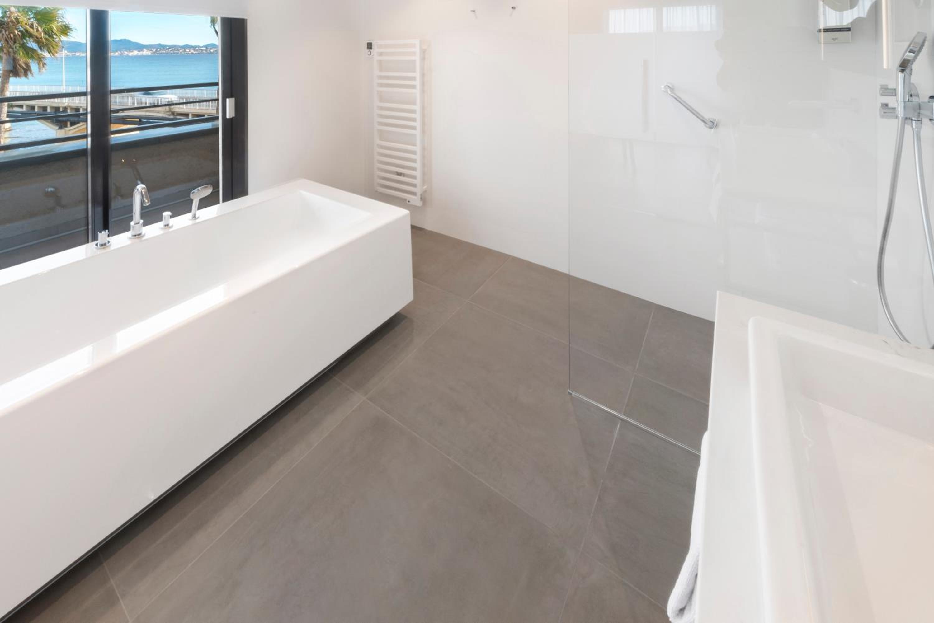 Superior Suite with sea view and balcony photo 3