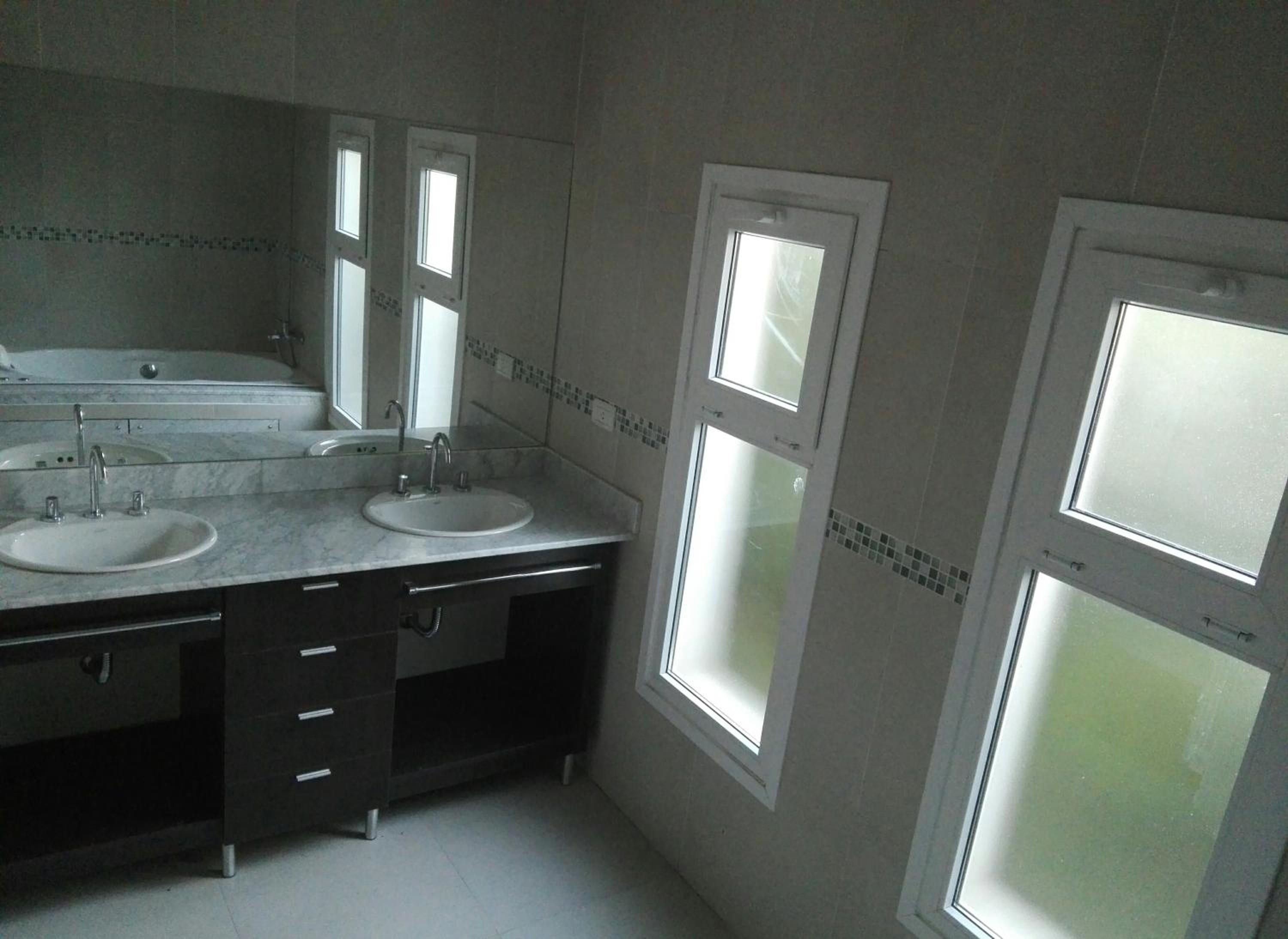 Deluxe King Room photo 2