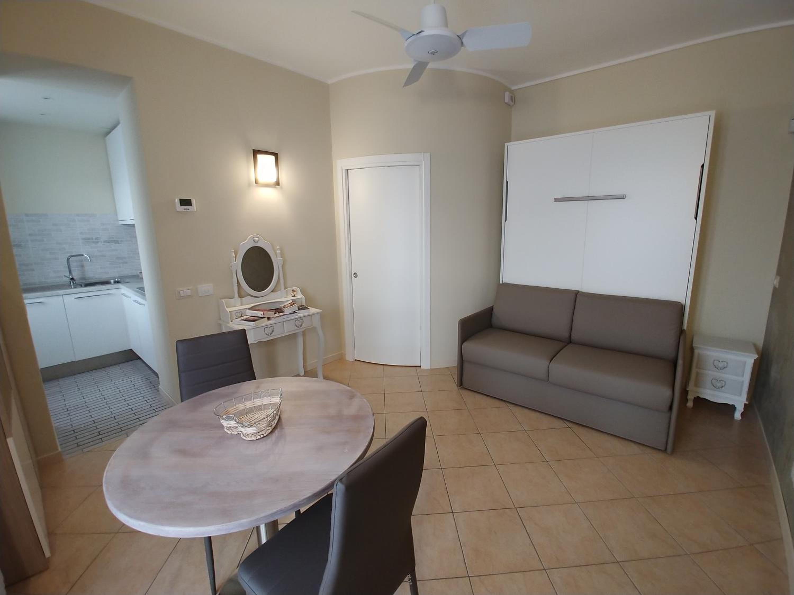 Studio with Balcony and Lake View - Photo 11