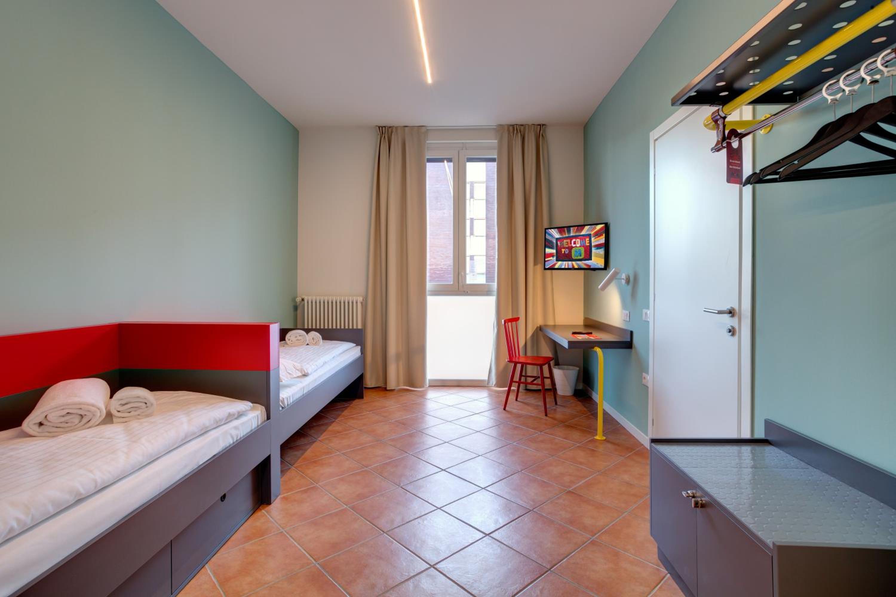 Twin Room (1 Adult)