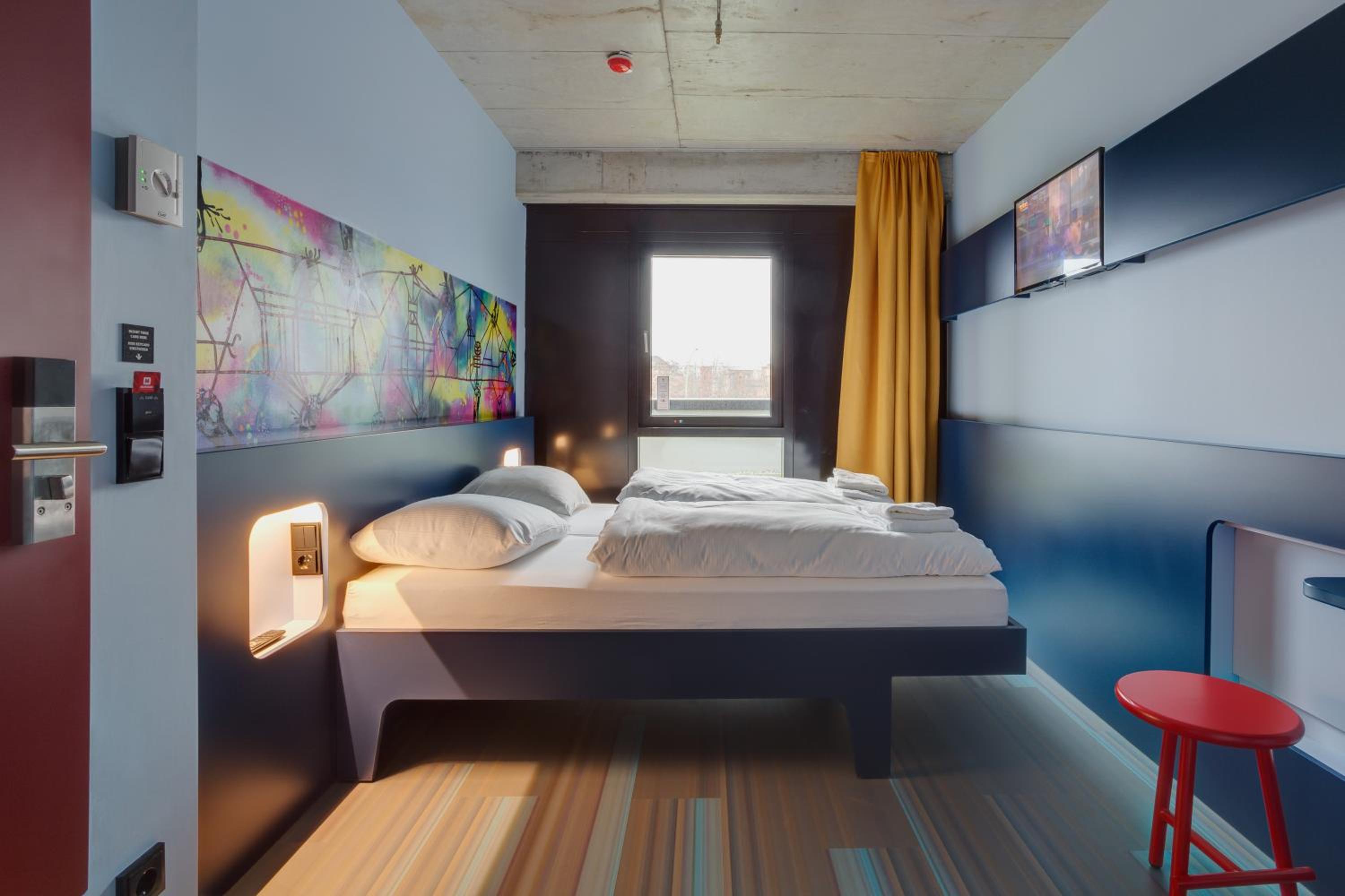 Double Room for Single Use