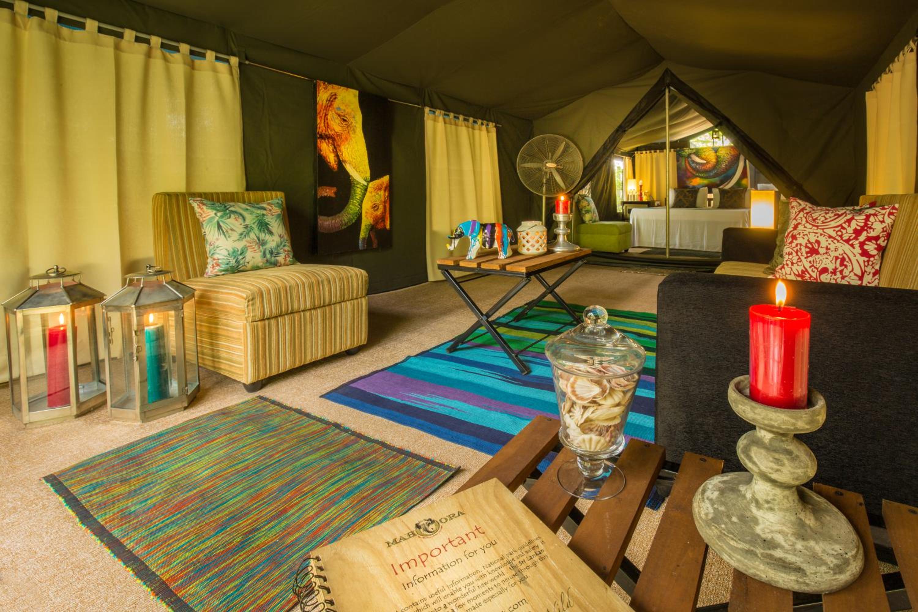 Family glamping suite bordering Udawalawe with a guided bush walk photo 1