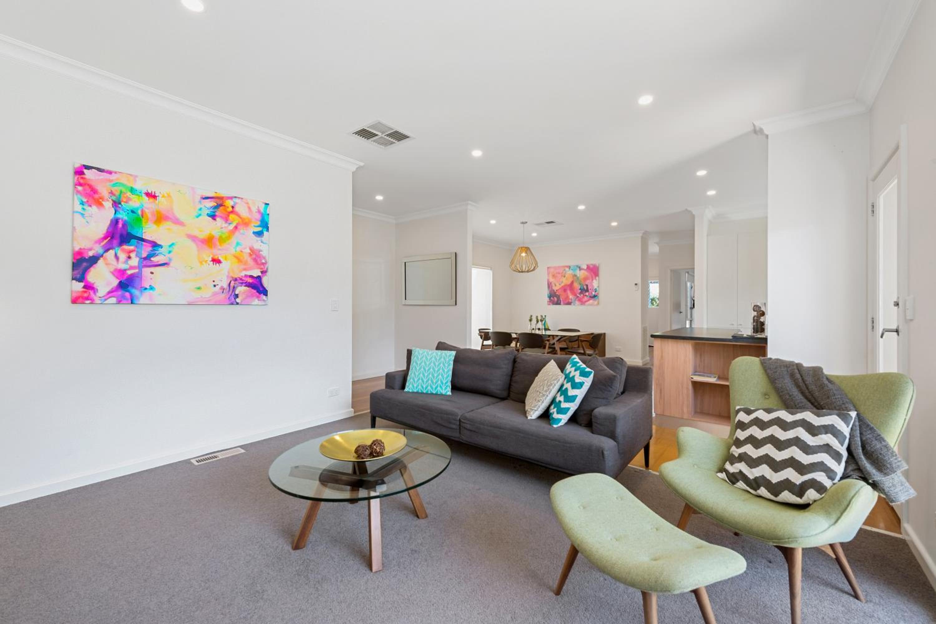 Three-Bedroom House - Photo 3