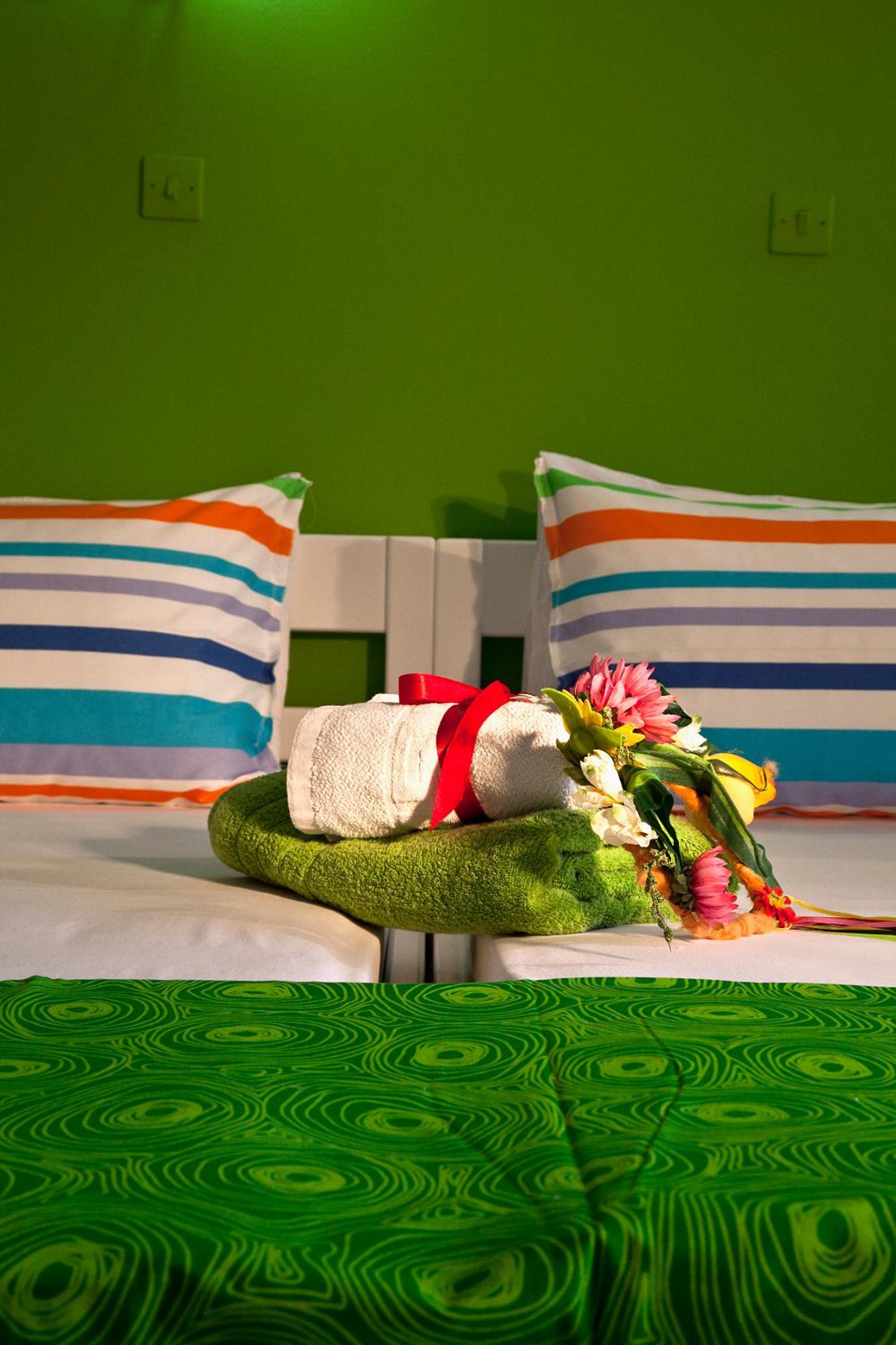 Studio Apartment photo 2