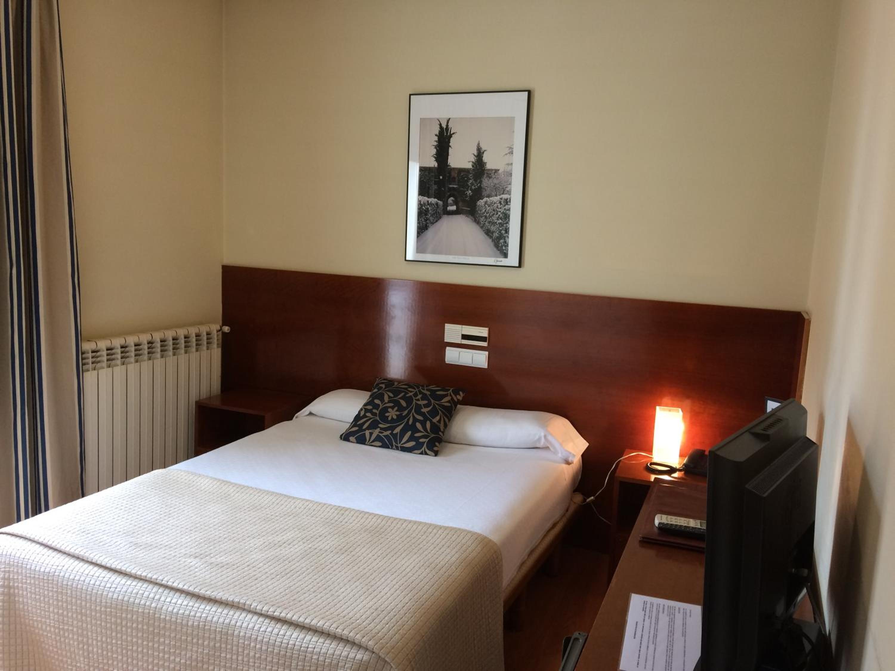 Economy Double Room - Photo 2