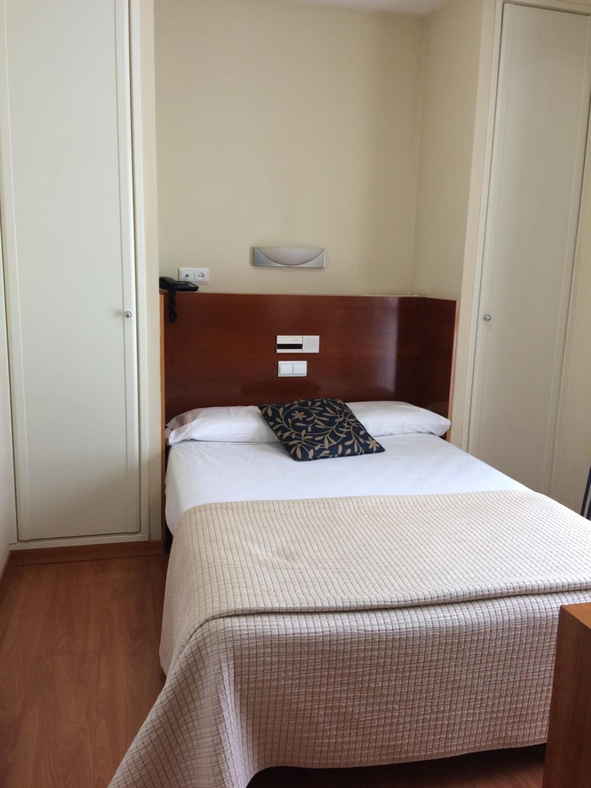 Single Room photo 2