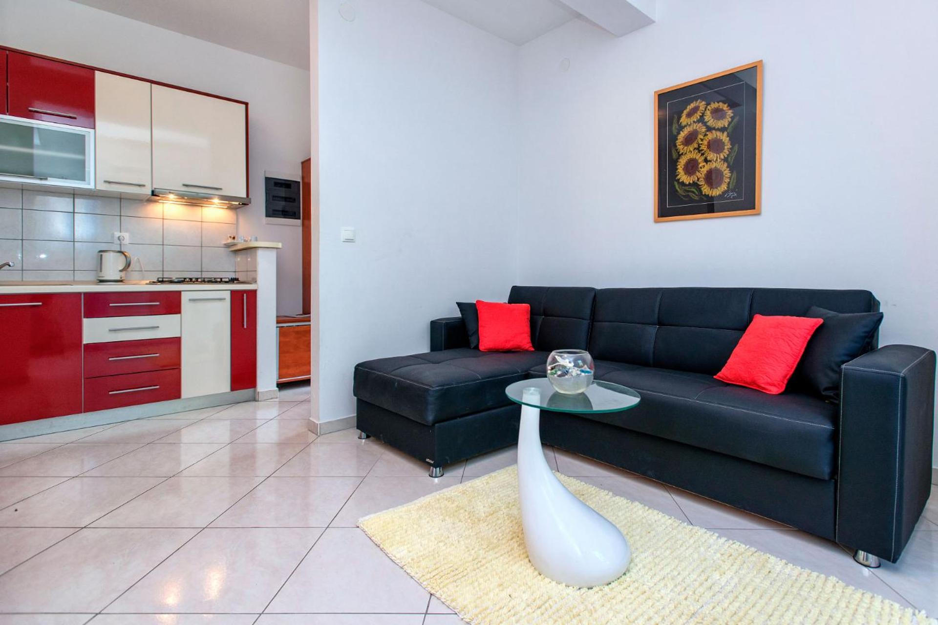 Apartment with Garden View - Photo 5