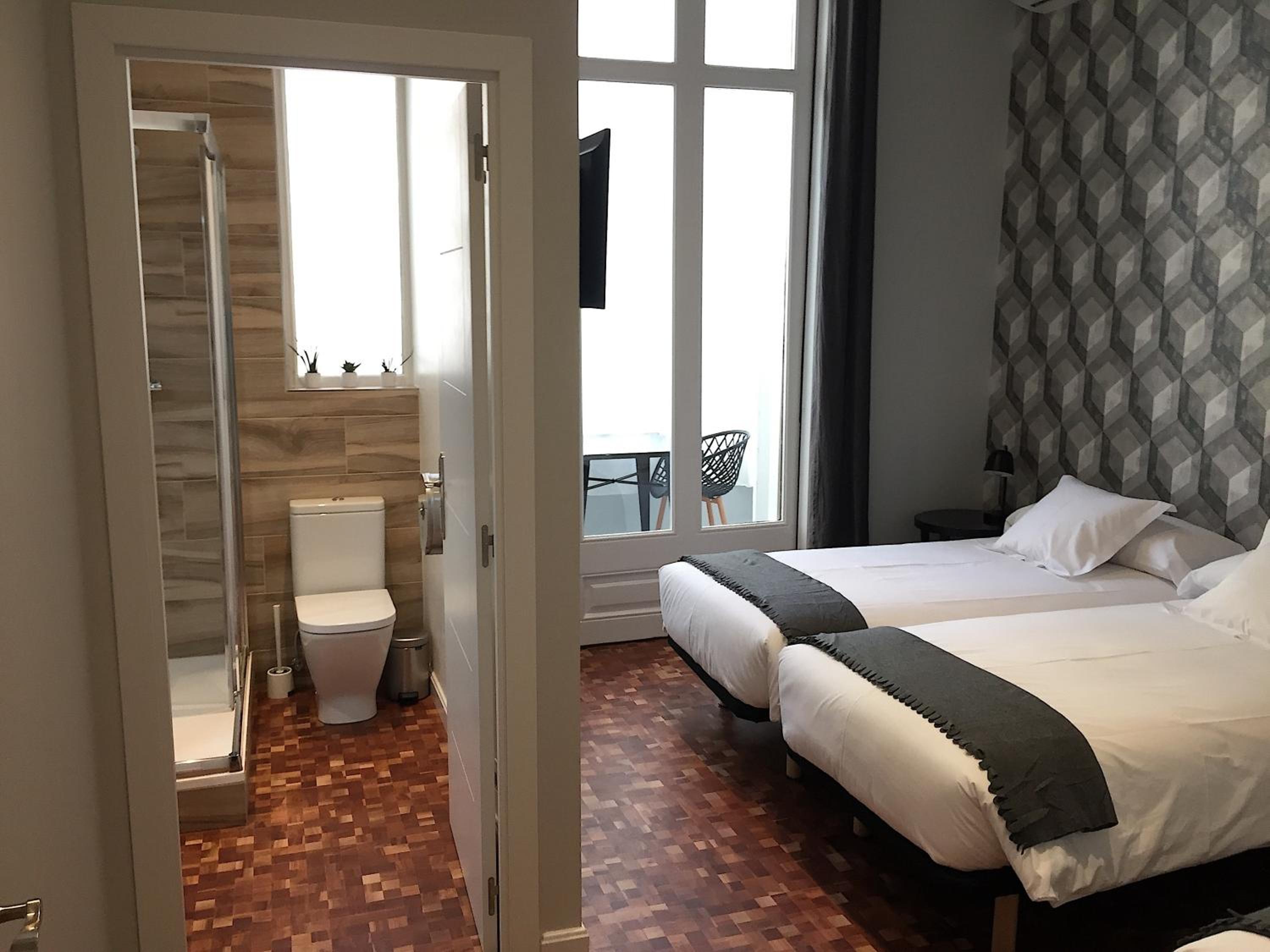 Habitación Triple con Baño Privado