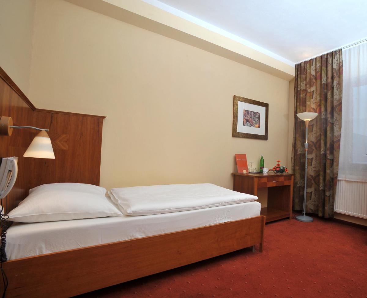 Single Room photo 3