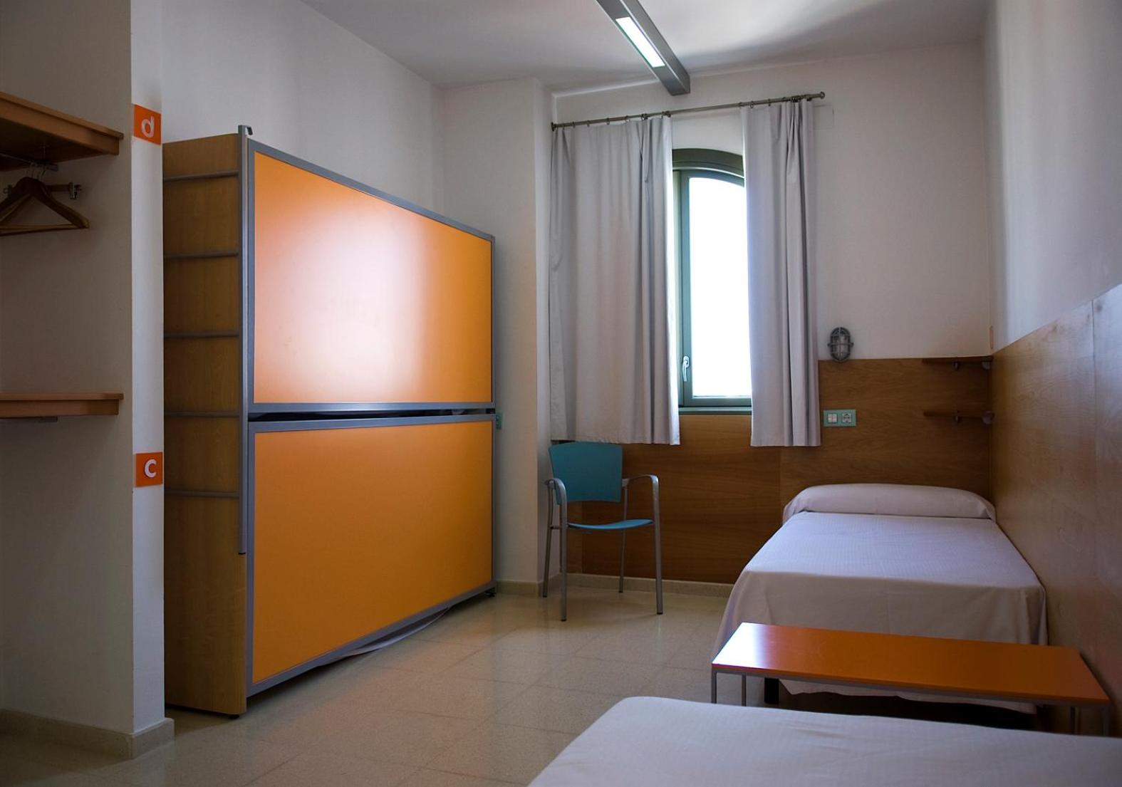Triple Room with Private Bathroom photo 2