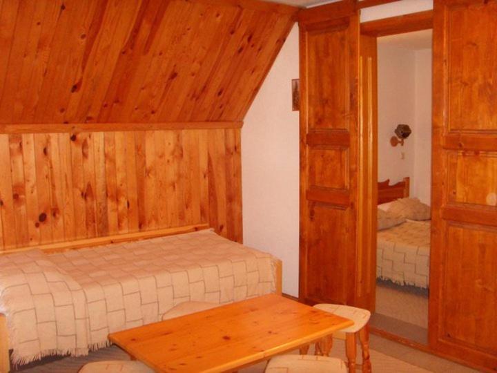 One-Bedroom Suite (4 Adults) photo 2