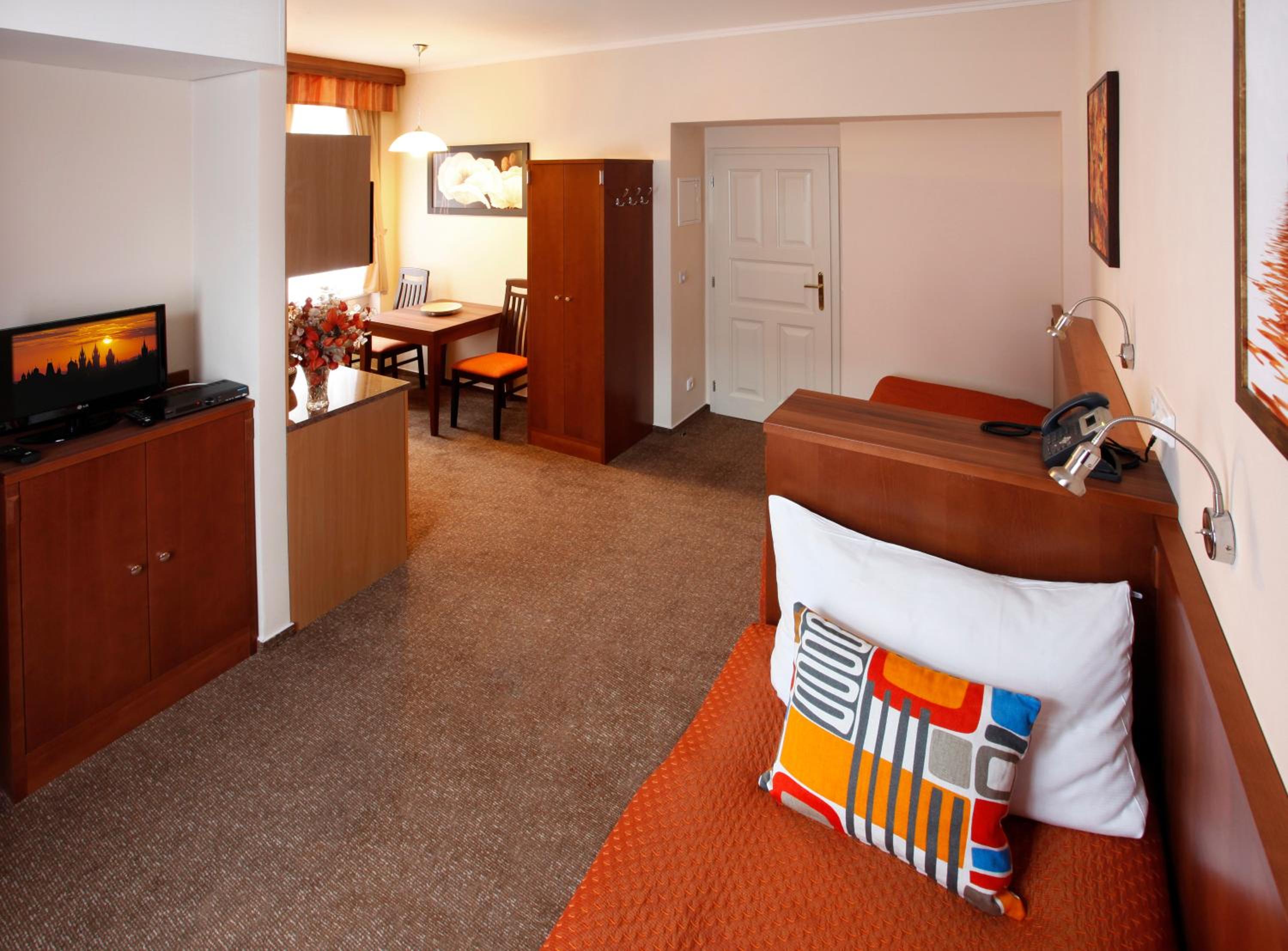 Superior Studio (1 Adult)
