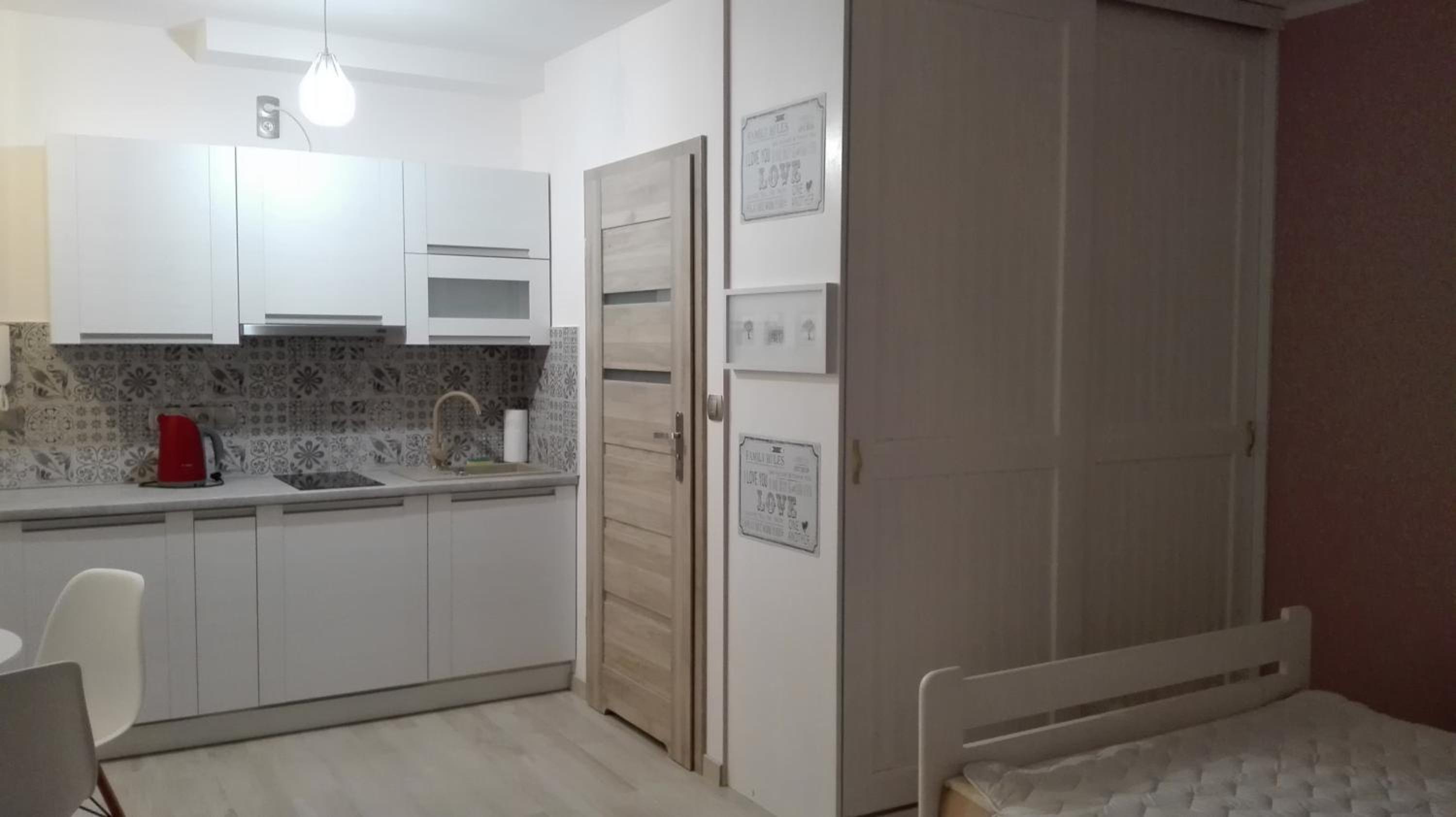 Apartment with Terrace - Photo 15