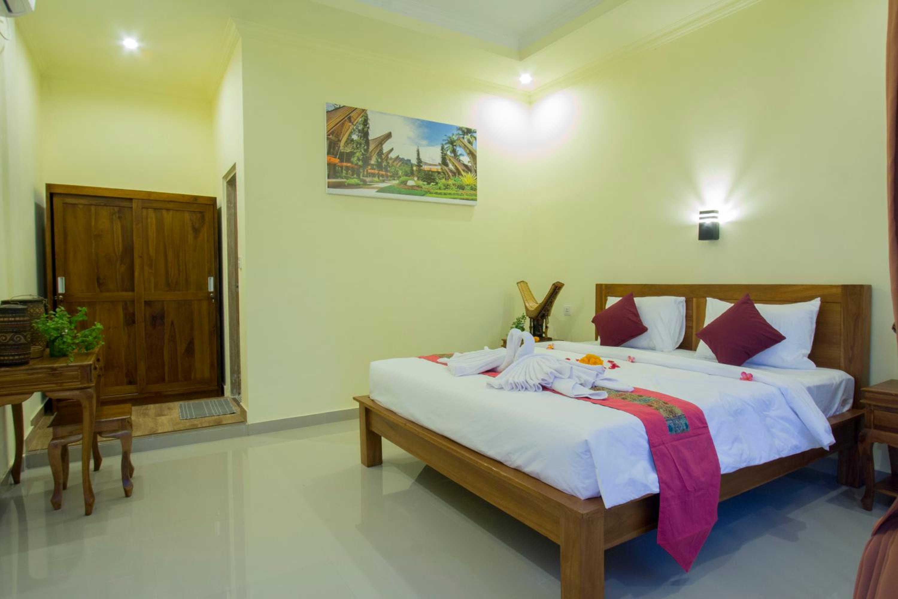 Double Room - Photo 15